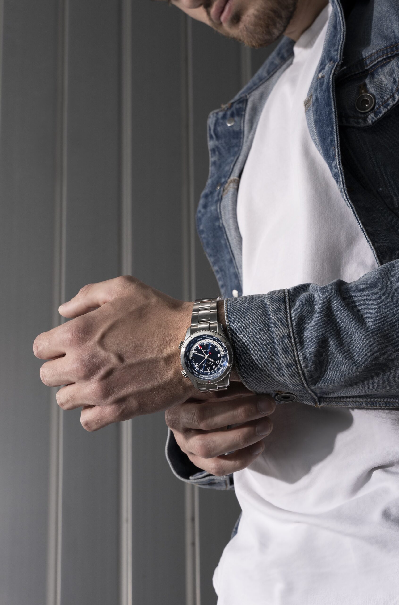 Alpina Startimer Pilot Quartz Worldtimer - View 3