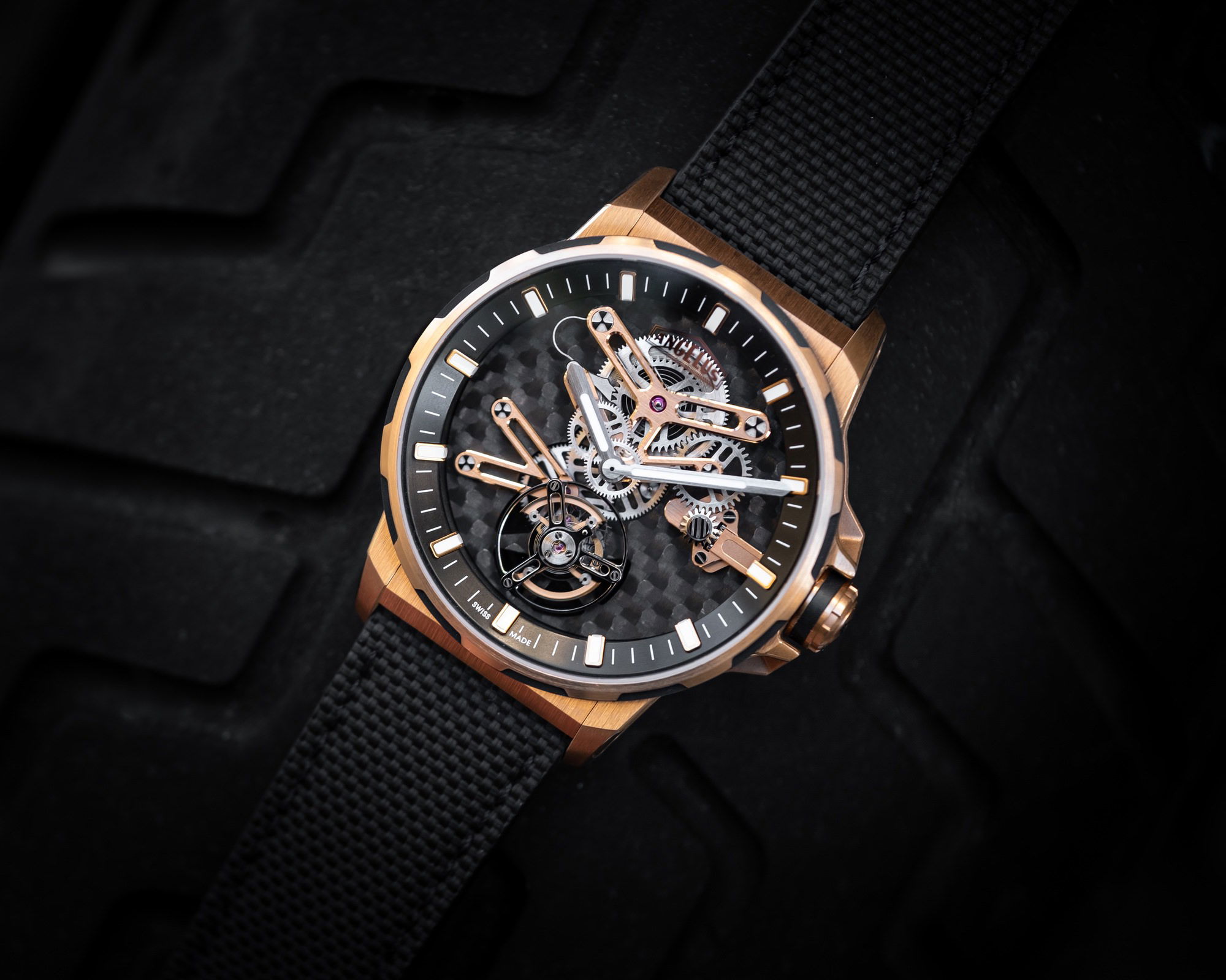 Angelus Gold & Carbon Flying Tourbillon - View 3