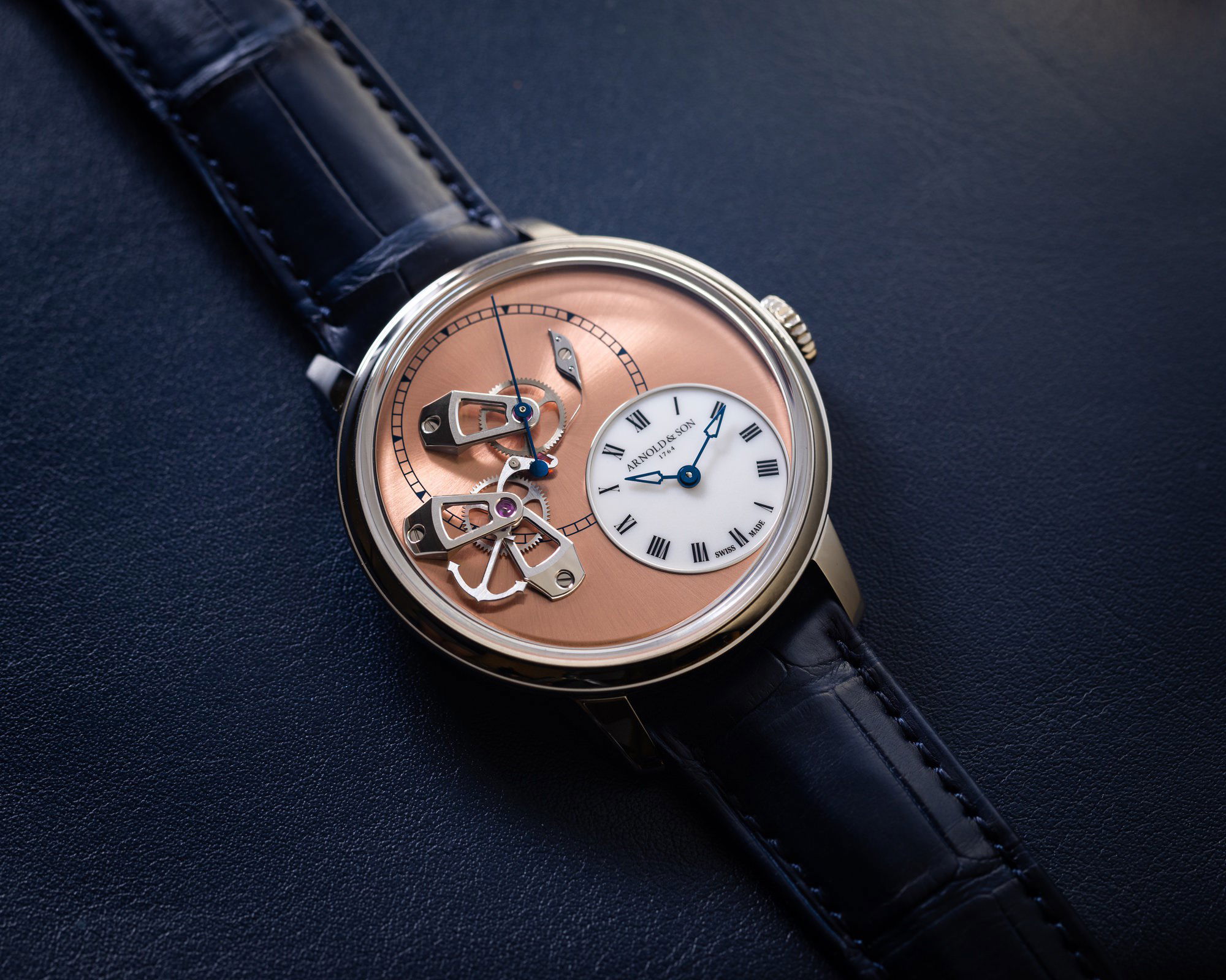 Arnold & Son DSTB 42 Platinum - View 2