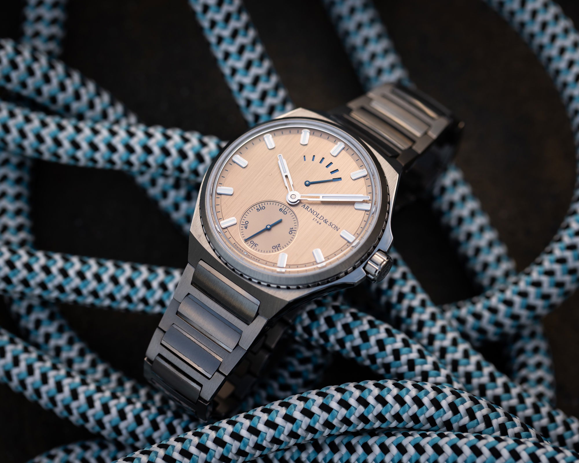 Arnold & Son Longitude Titanium Kingsand Gold - View 3