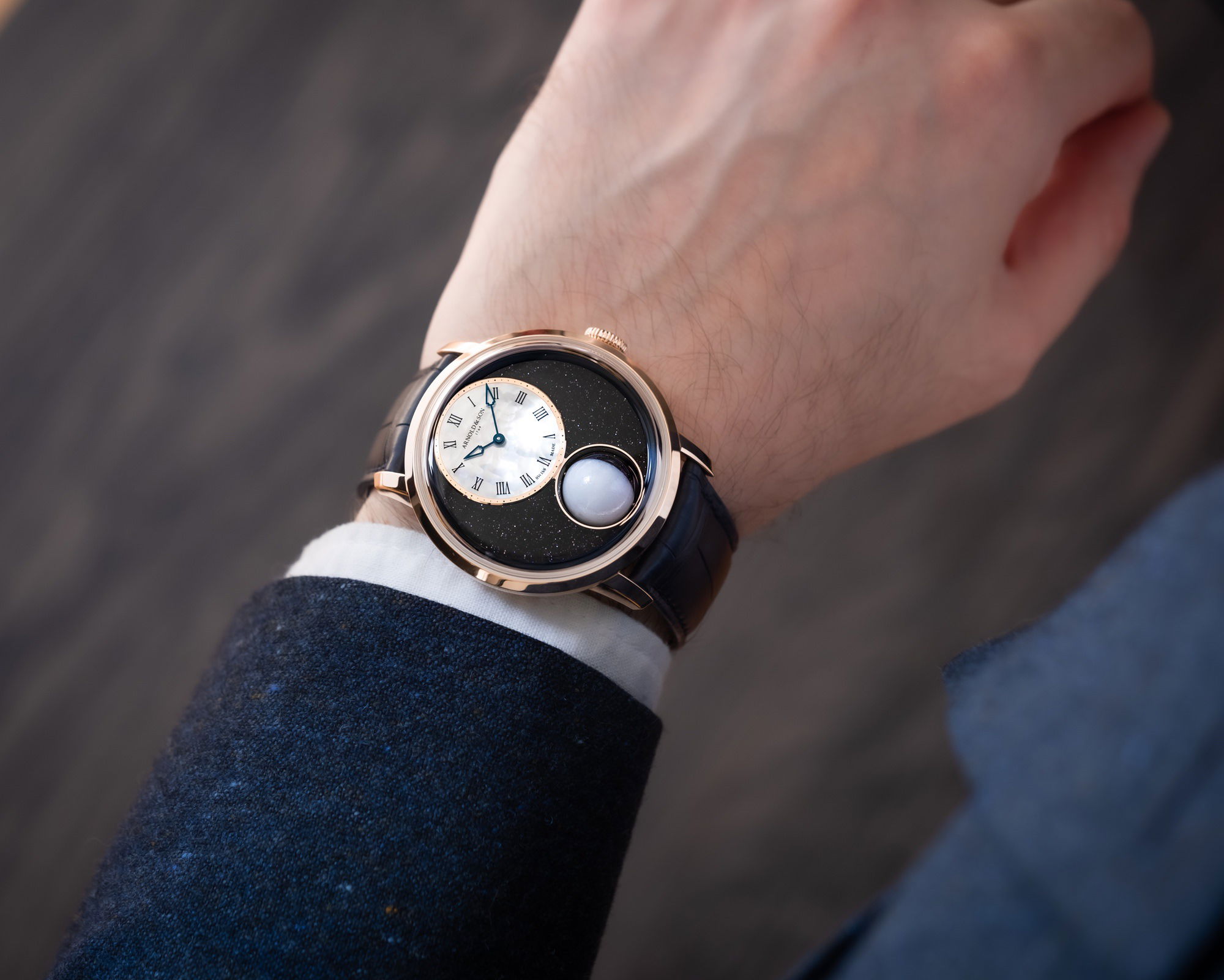 Arnold & Son Luna Magna Red Gold - View 3