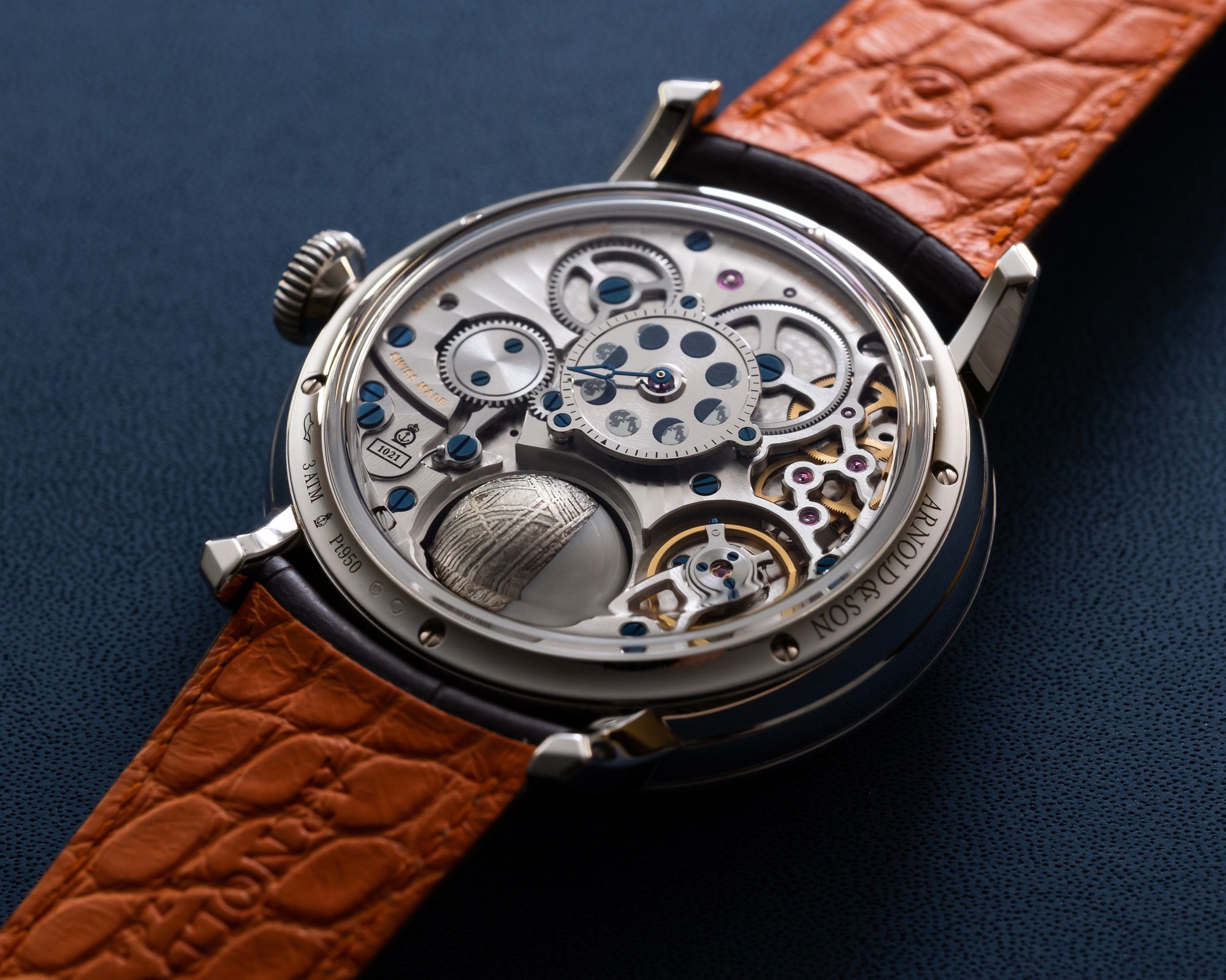 Arnold & Son Luna Magna Platinum - View 3