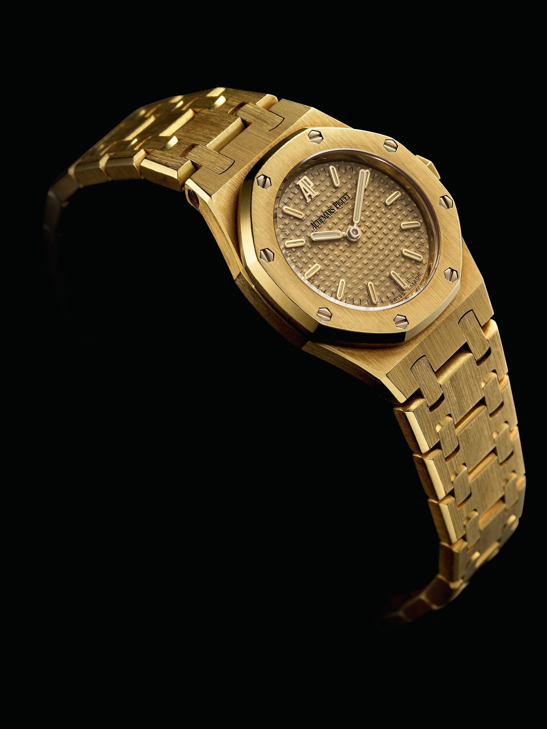 Audemars Piguet Royal Oak Mini Frosted Gold Quartz 23 - View 2
