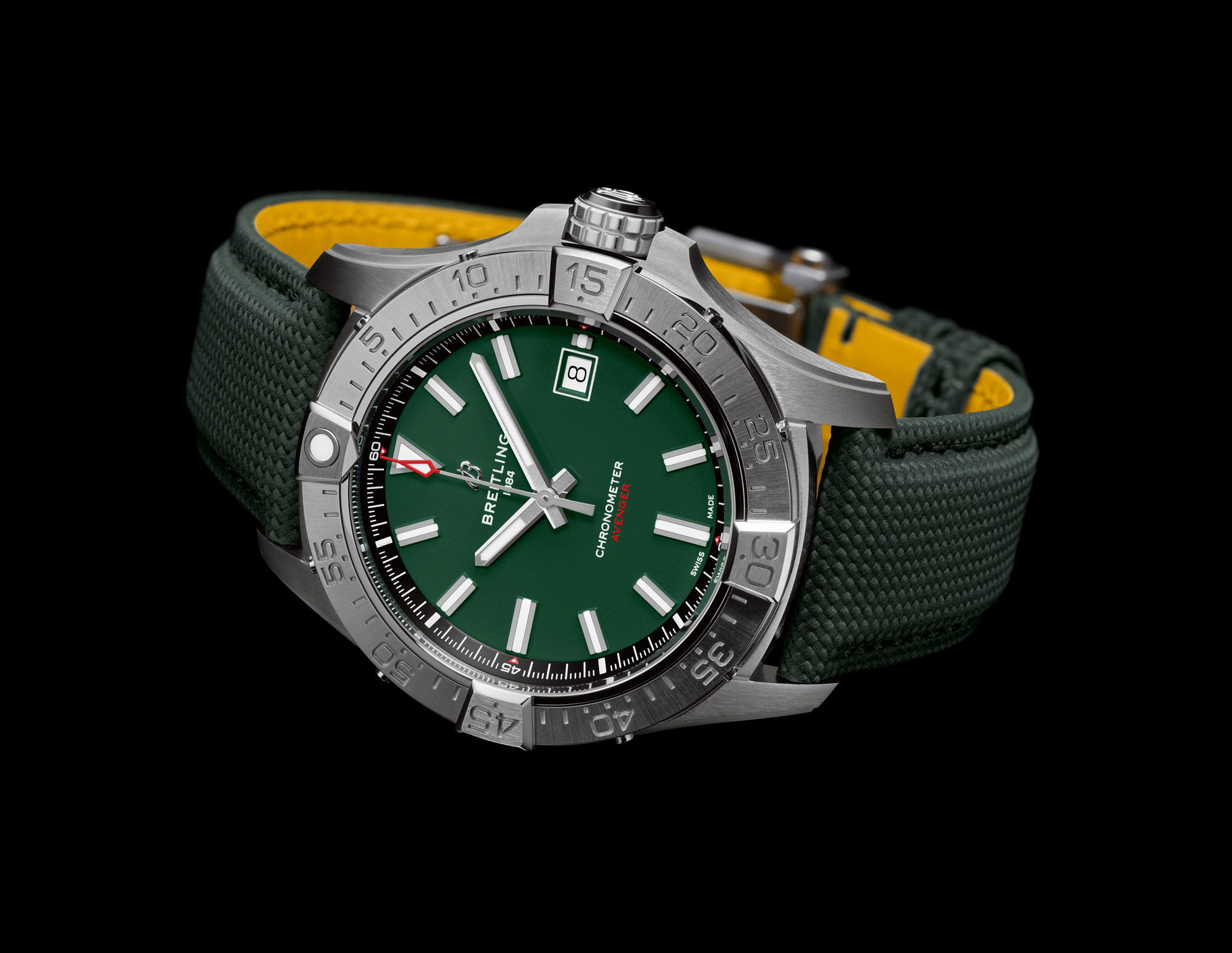 Breitling Avenger Automatic 42 - View 3