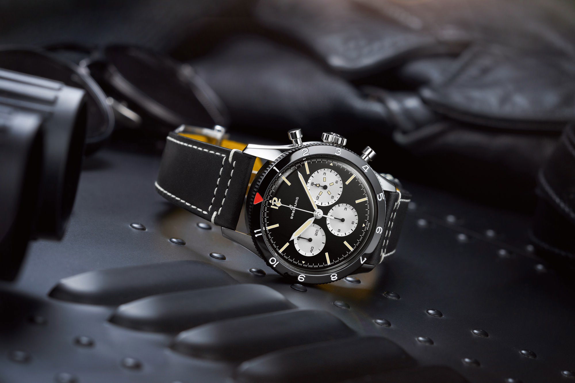 Breitling AVI Ref. 765 Re-Edition - View 2