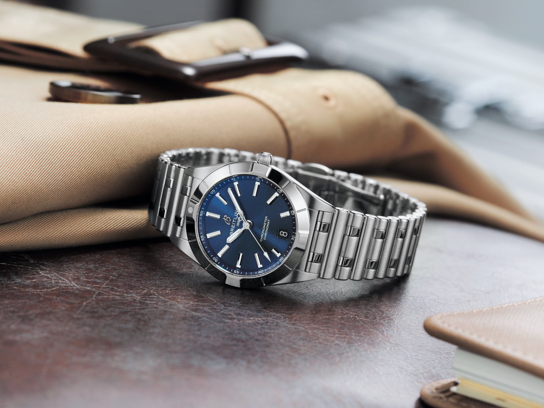 Breitling Chronomat 32 - View 2