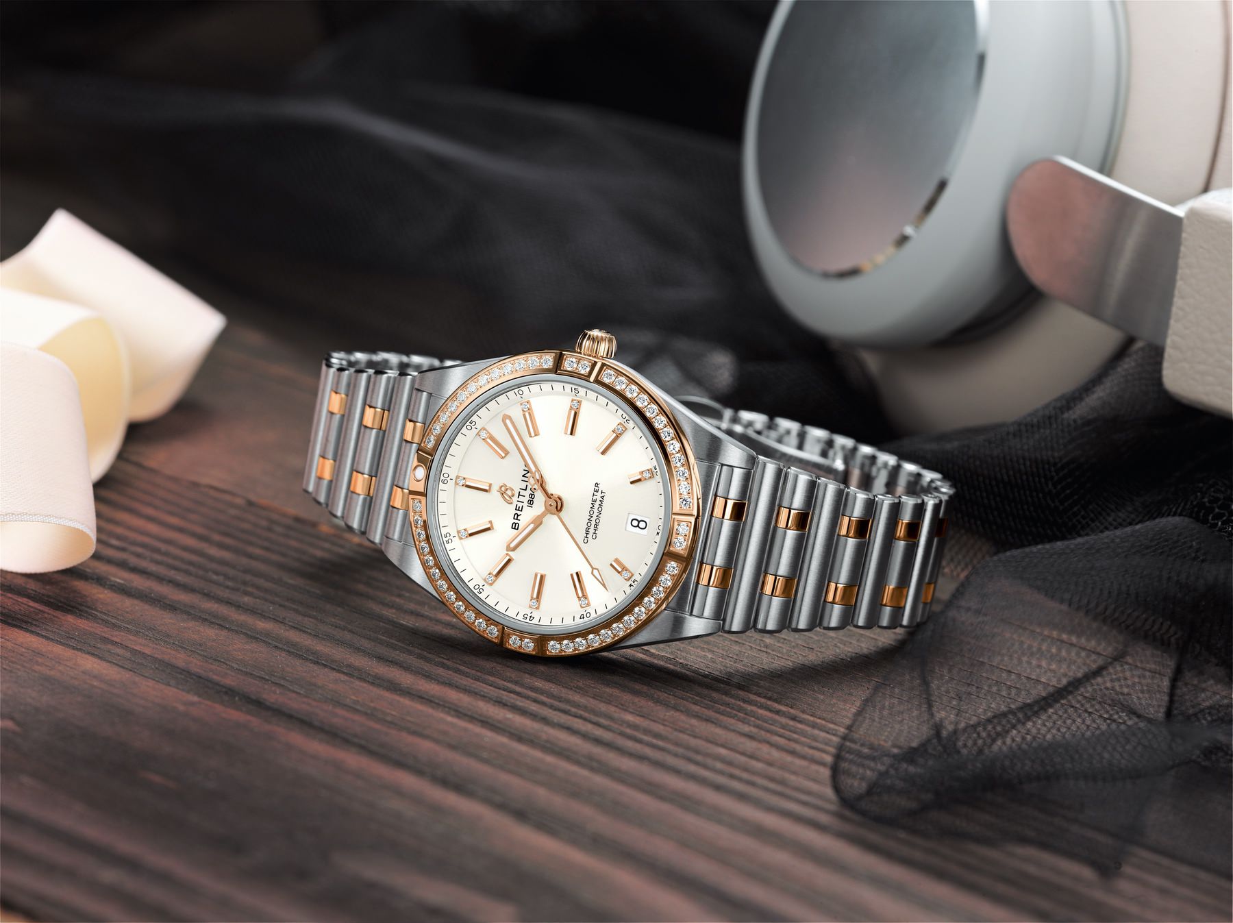 Breitling Chronomat 32 - View 2