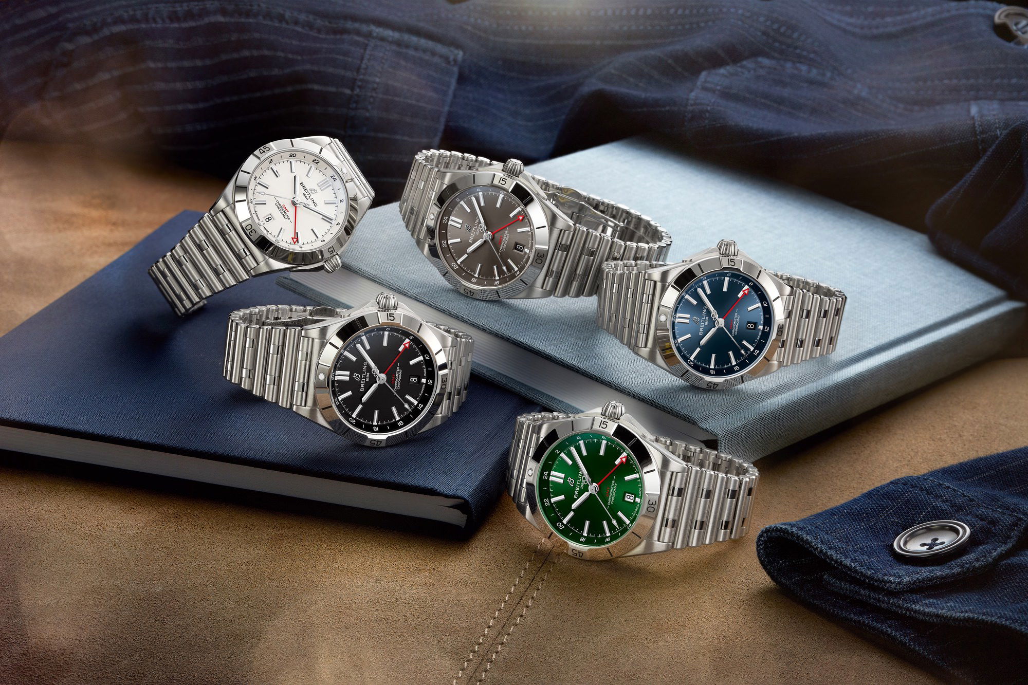 Breitling Chronomat Automatic GMT 40 - View 3
