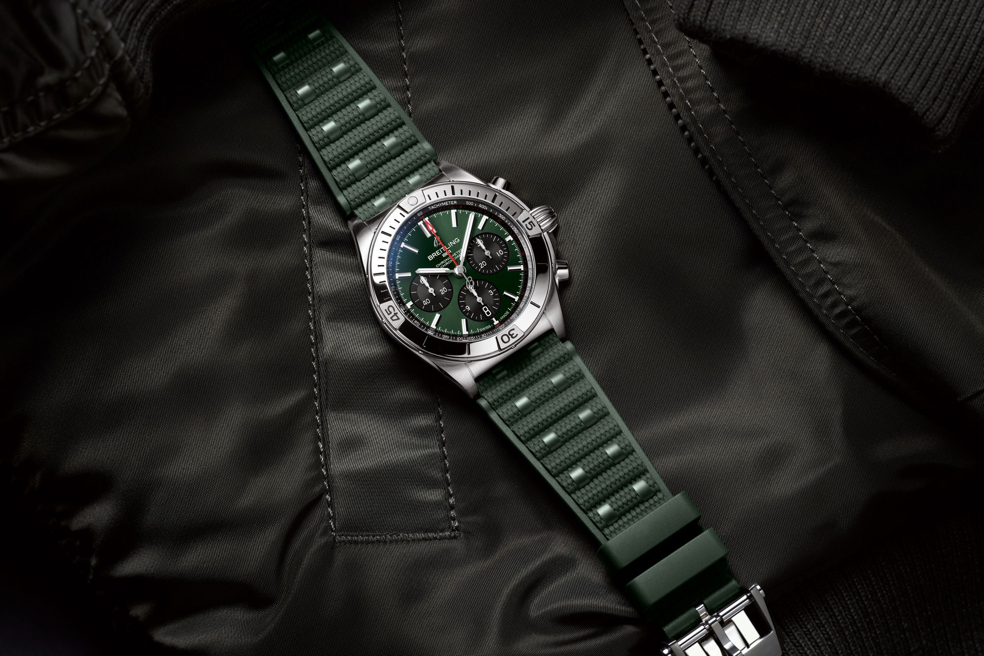 Breitling Chronomat B01 42 - View 2