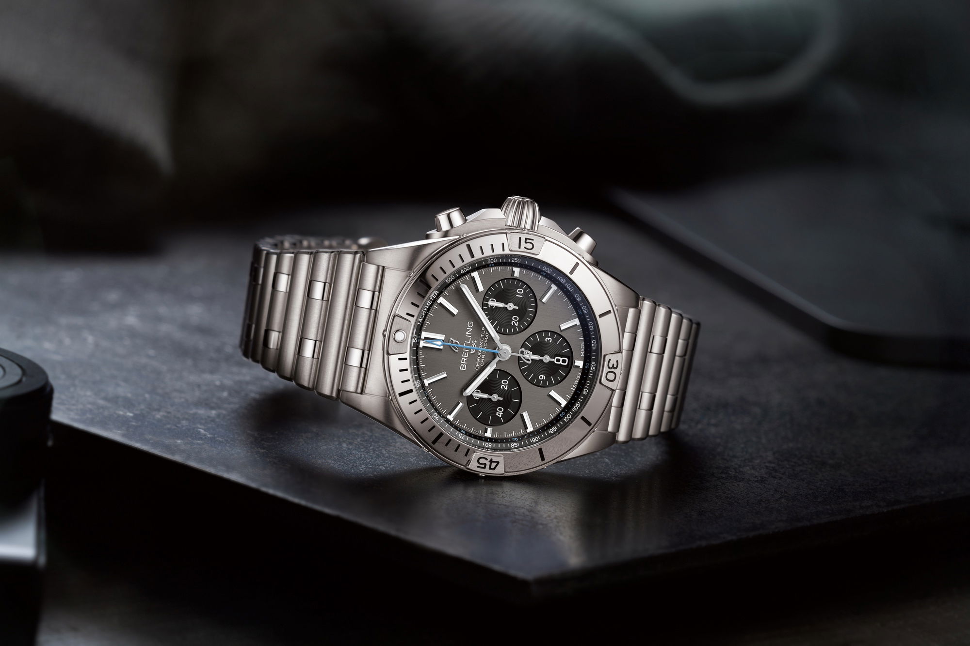 Breitling Chronomat B01 42 - View 2