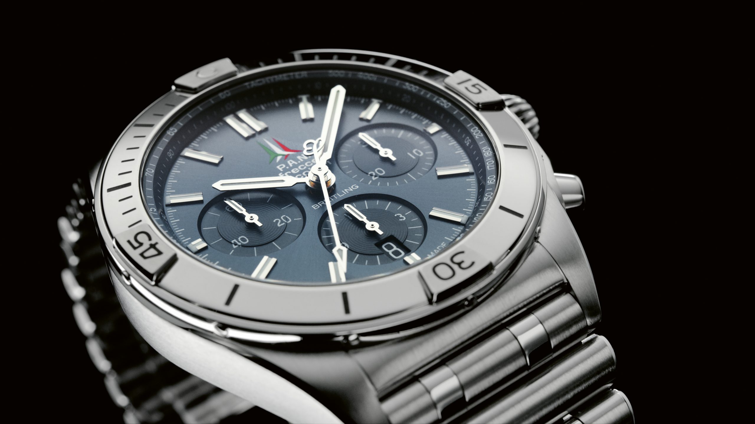 Breitling Chronomat B01 42 Frecce Tricolori Limited Edition - View 2