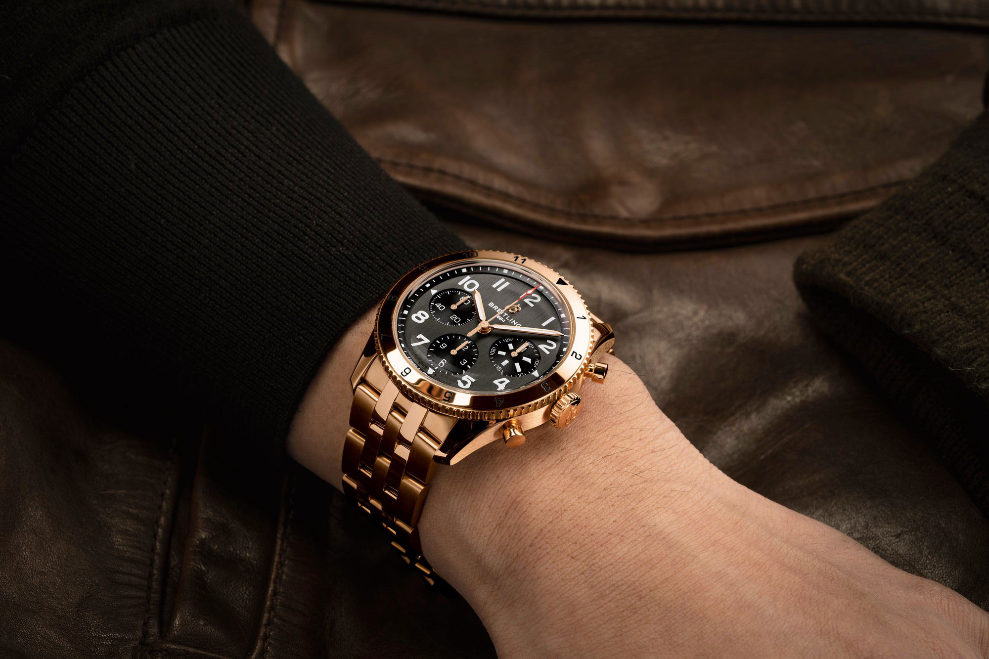 Breitling Classic AVI Chronograph 42 P-51 Mustang - View 2