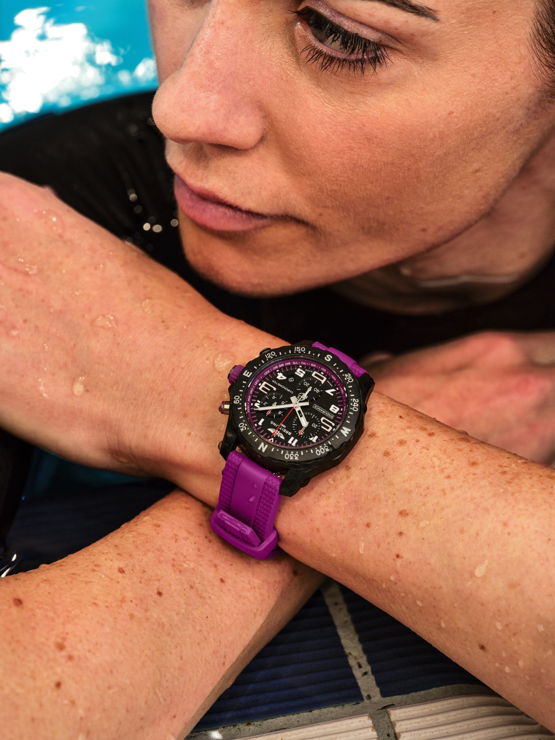 Breitling Endurance Pro 38 - View 3