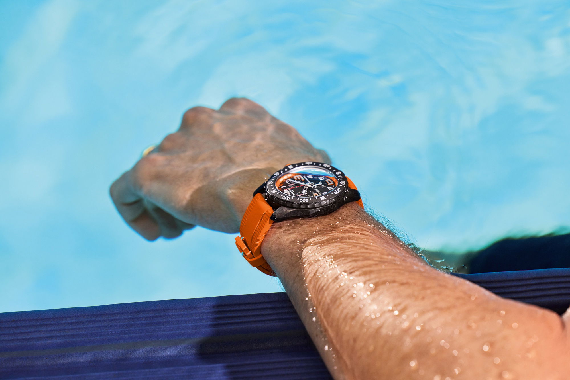 Breitling Endurance Pro 44 - View 3