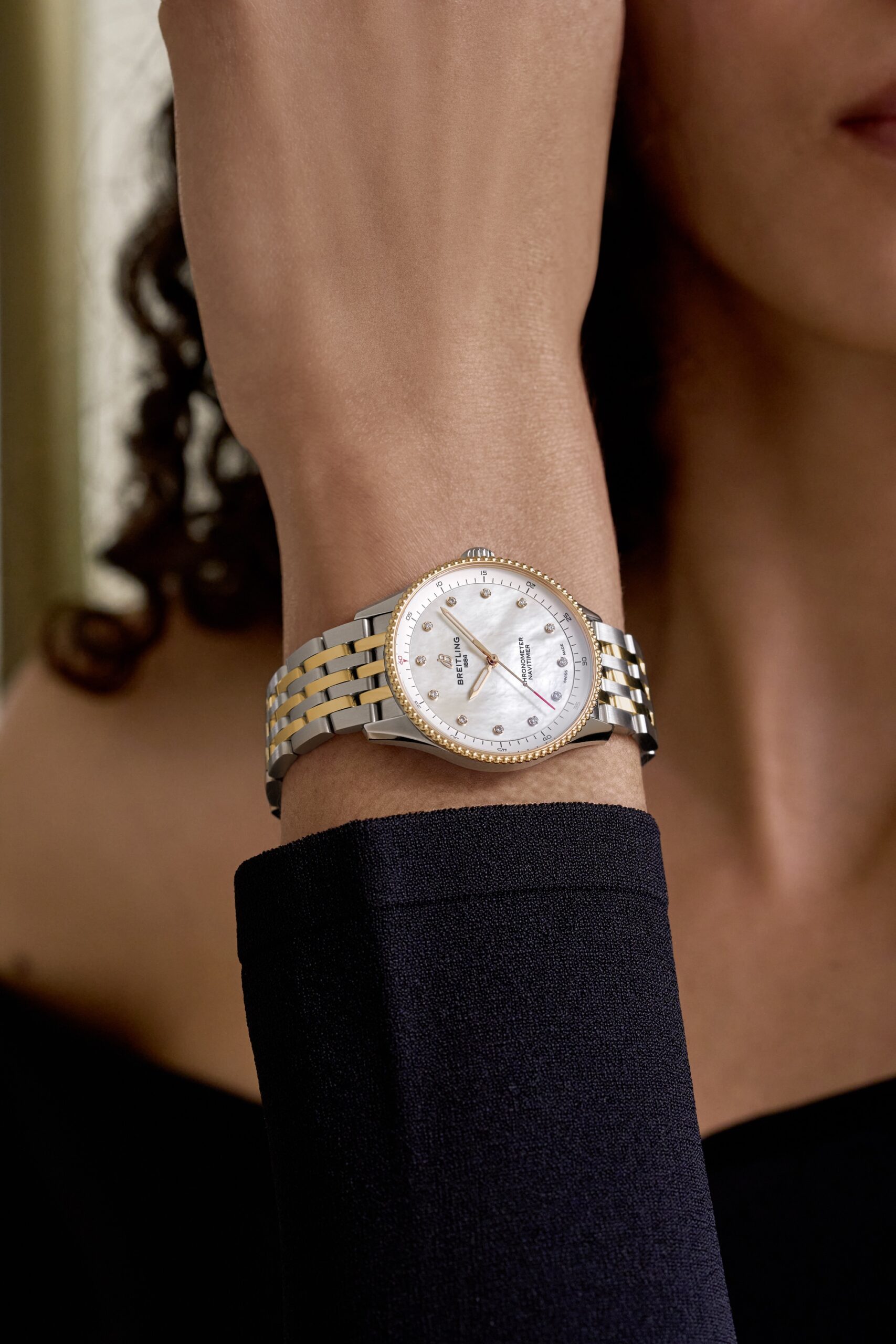 Breitling Navitimer 32 - View 3