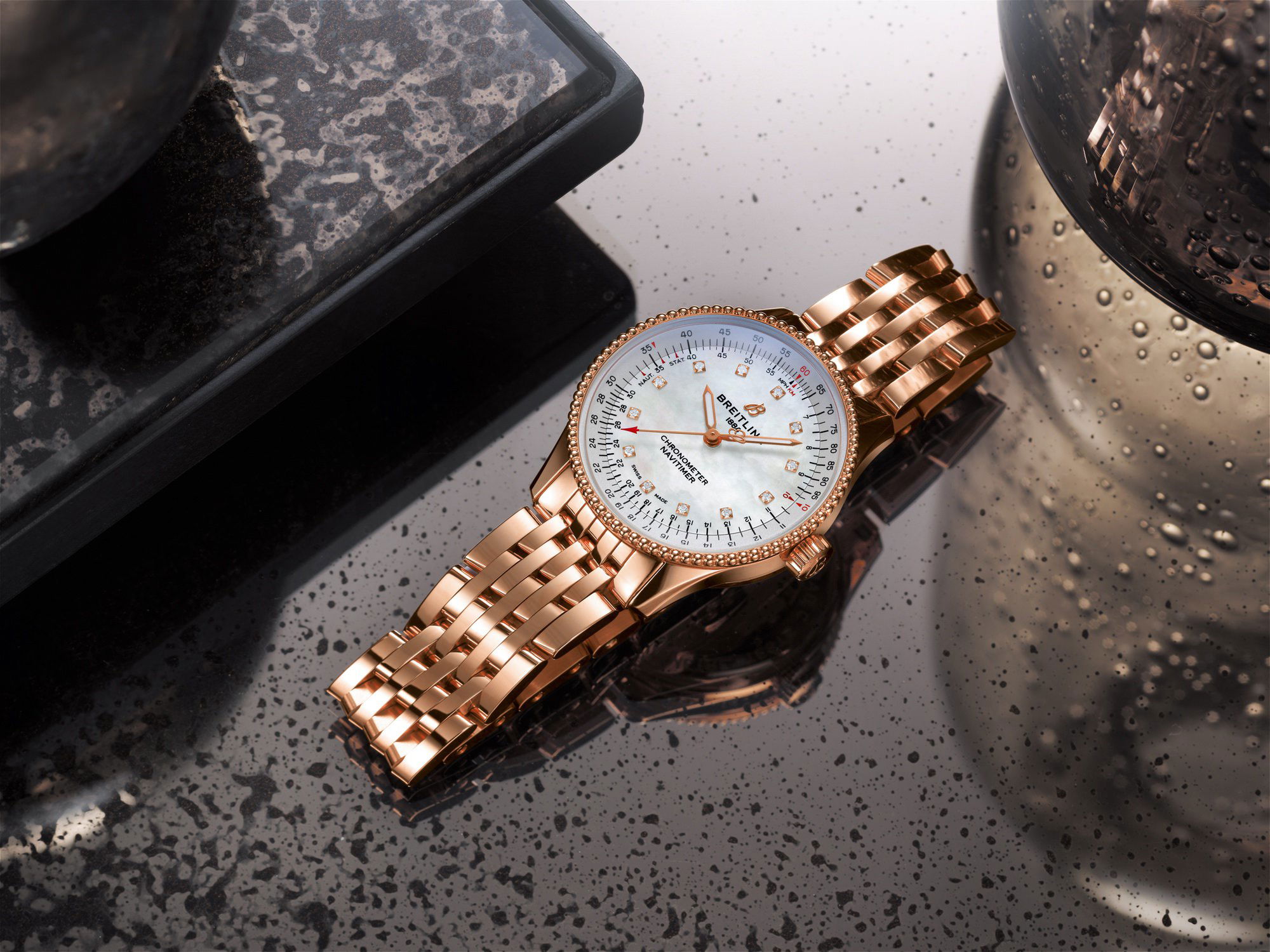 Breitling Navitimer Automatic 35 - View 2