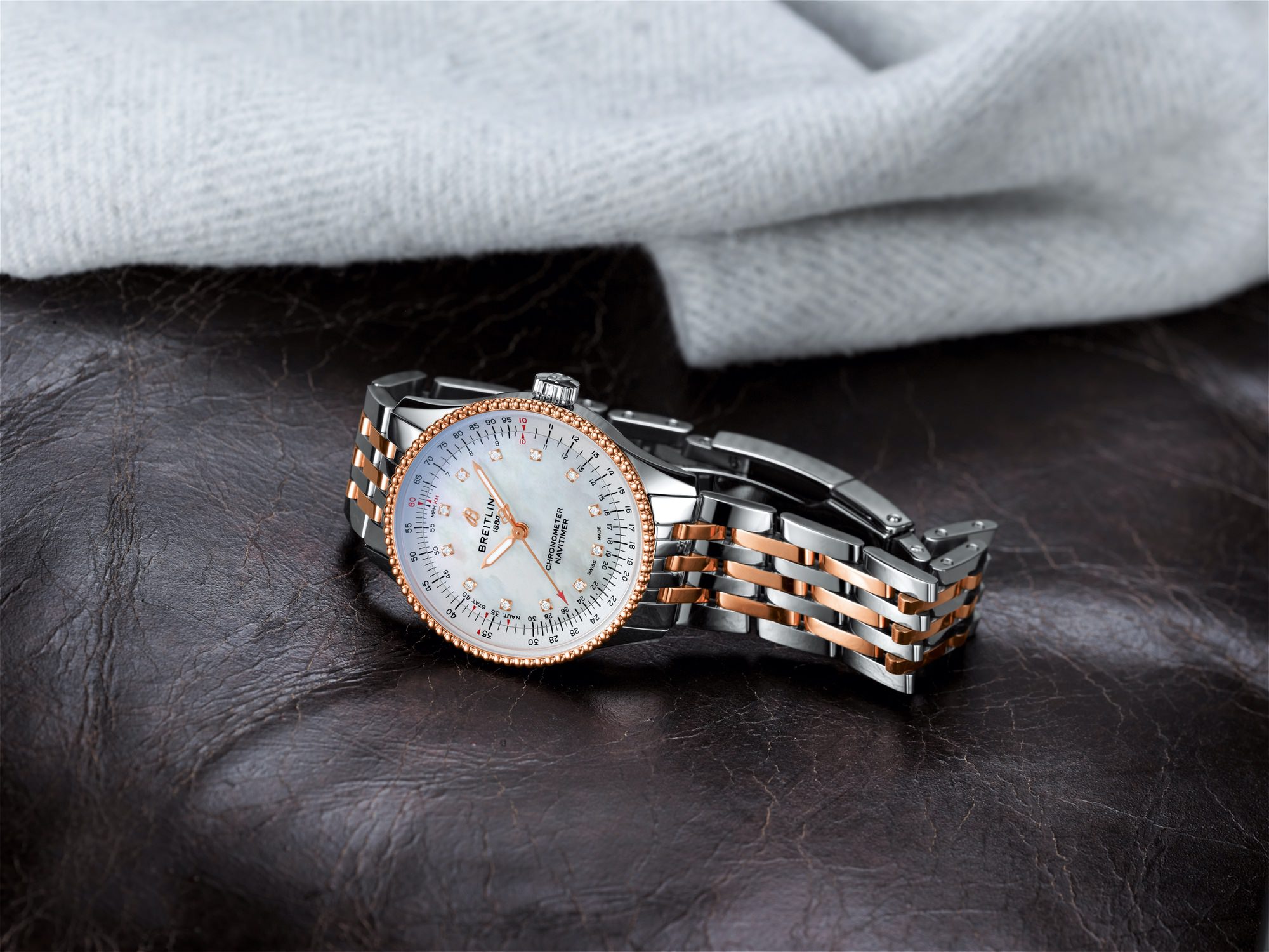Breitling Navitimer Automatic 35 - View 2