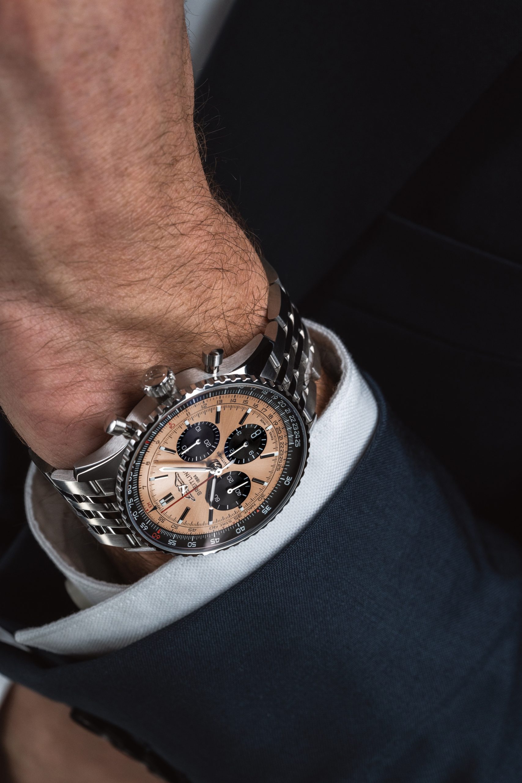 Breitling Navitimer B01 Chronograph 43 - View 2
