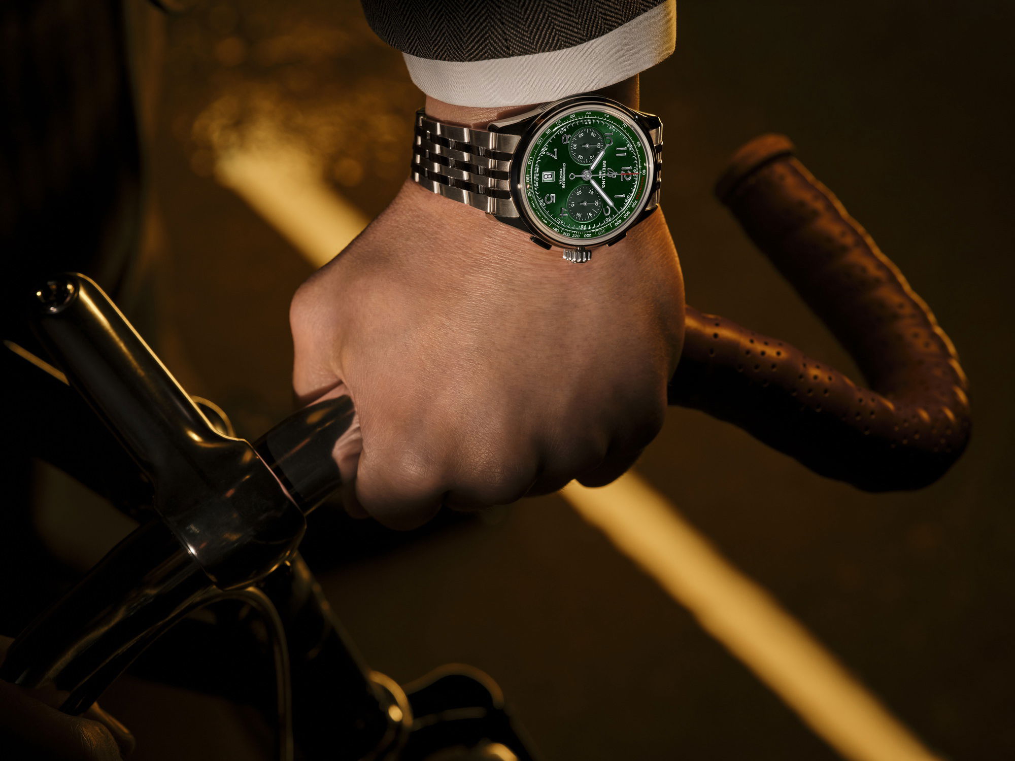 Breitling Premier B01 Chronograph 42 - View 3