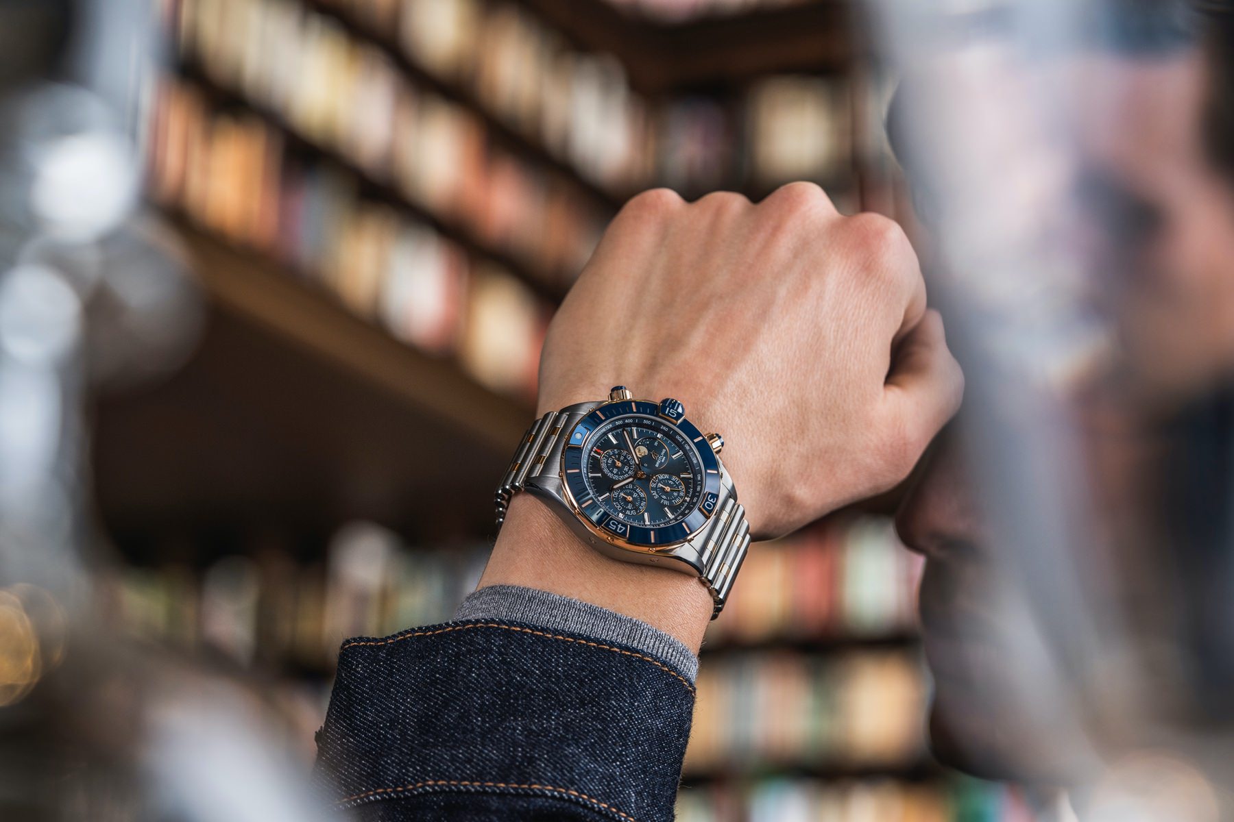 Breitling Super Chronomat 44 Four-Year Calendar - View 3