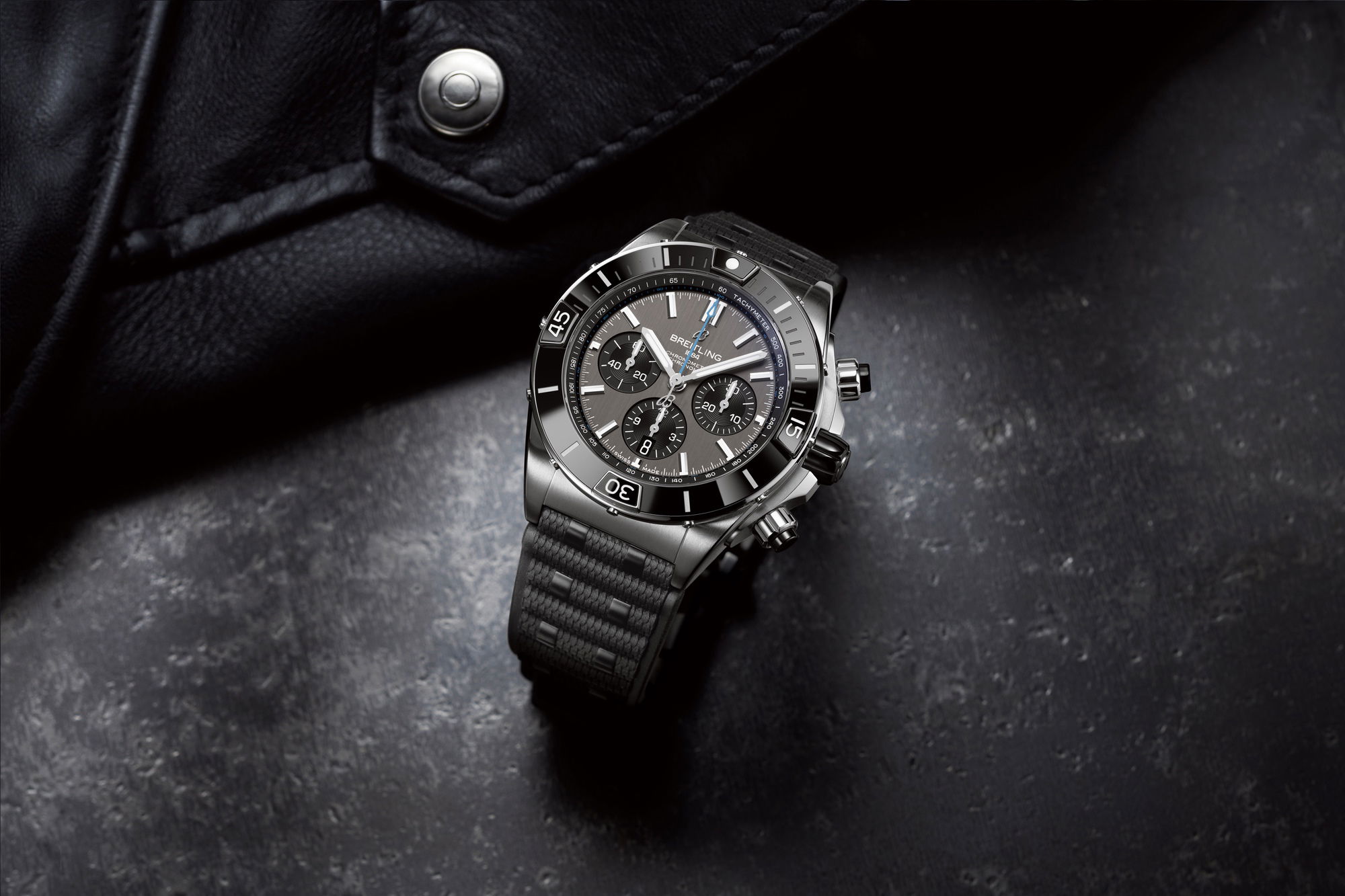 Breitling Super Chronomat B01 44 - View 2