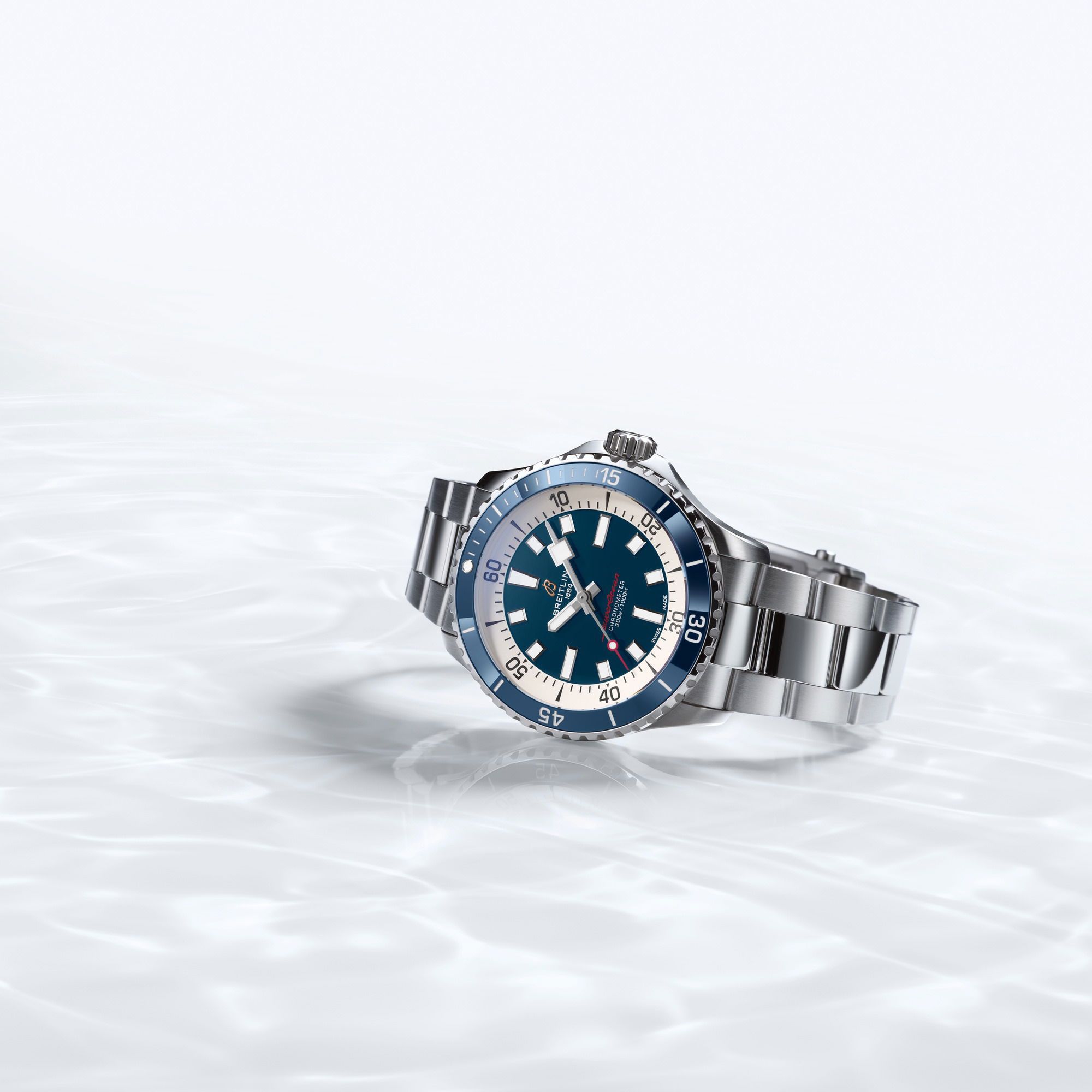 Breitling Superocean Automatic 42 - View 2