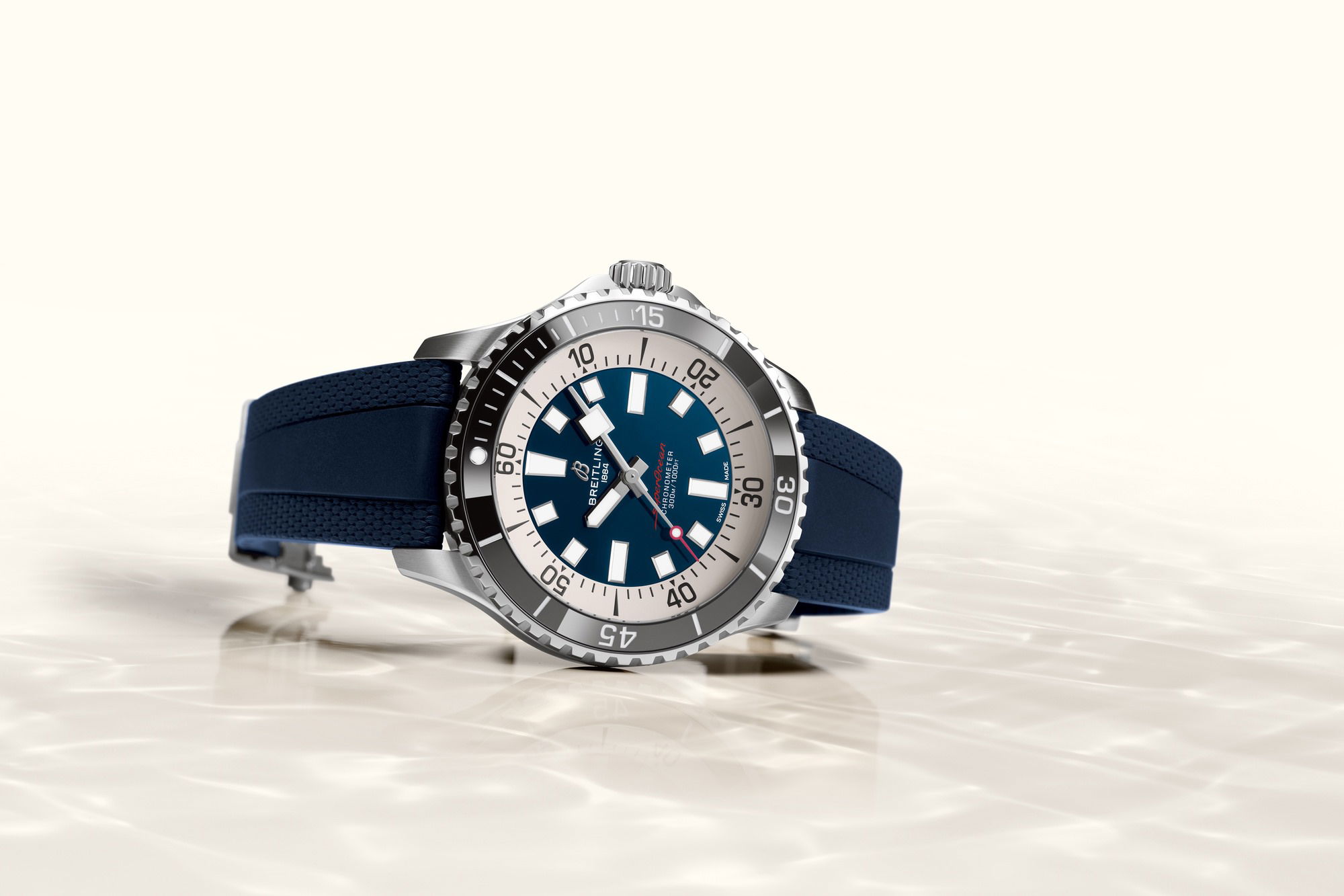 Breitling Superocean Automatic 44 - View 3