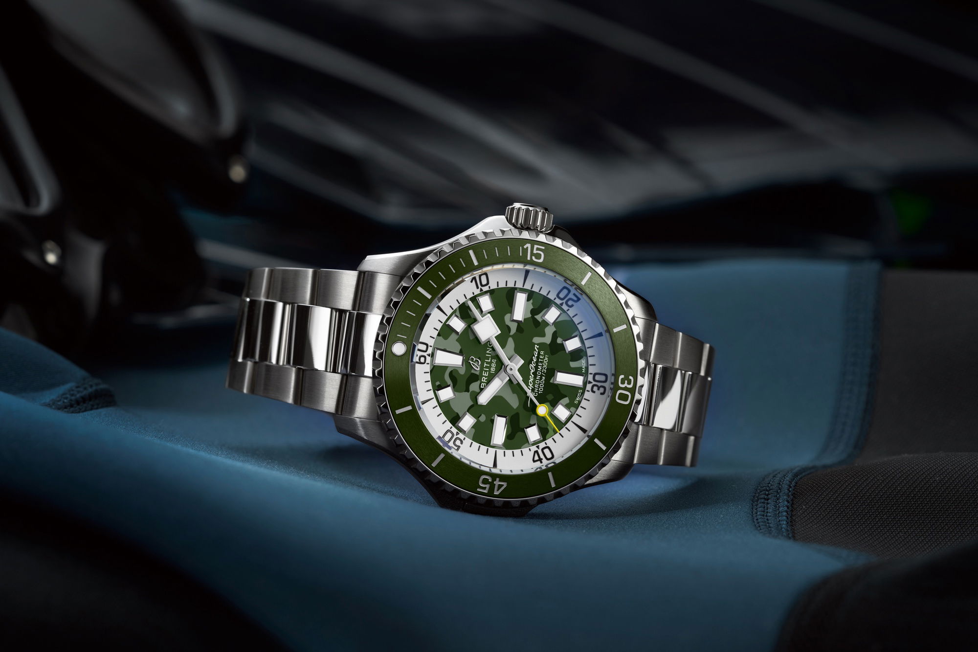 Breitling Superocean Automatic 46 Super Diver - View 2
