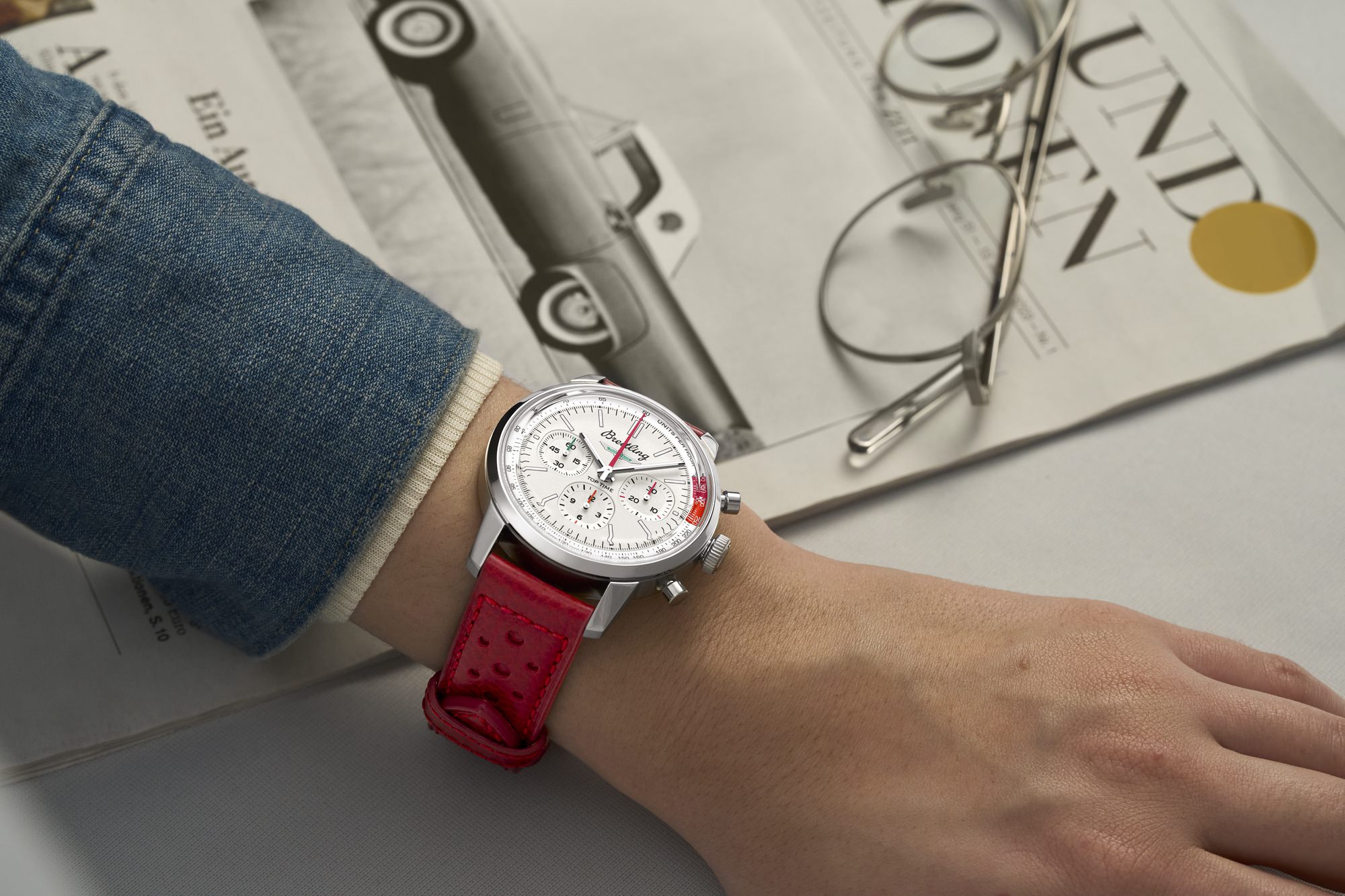 Breitling Top Time B01 Ford Thunderbird - View 2