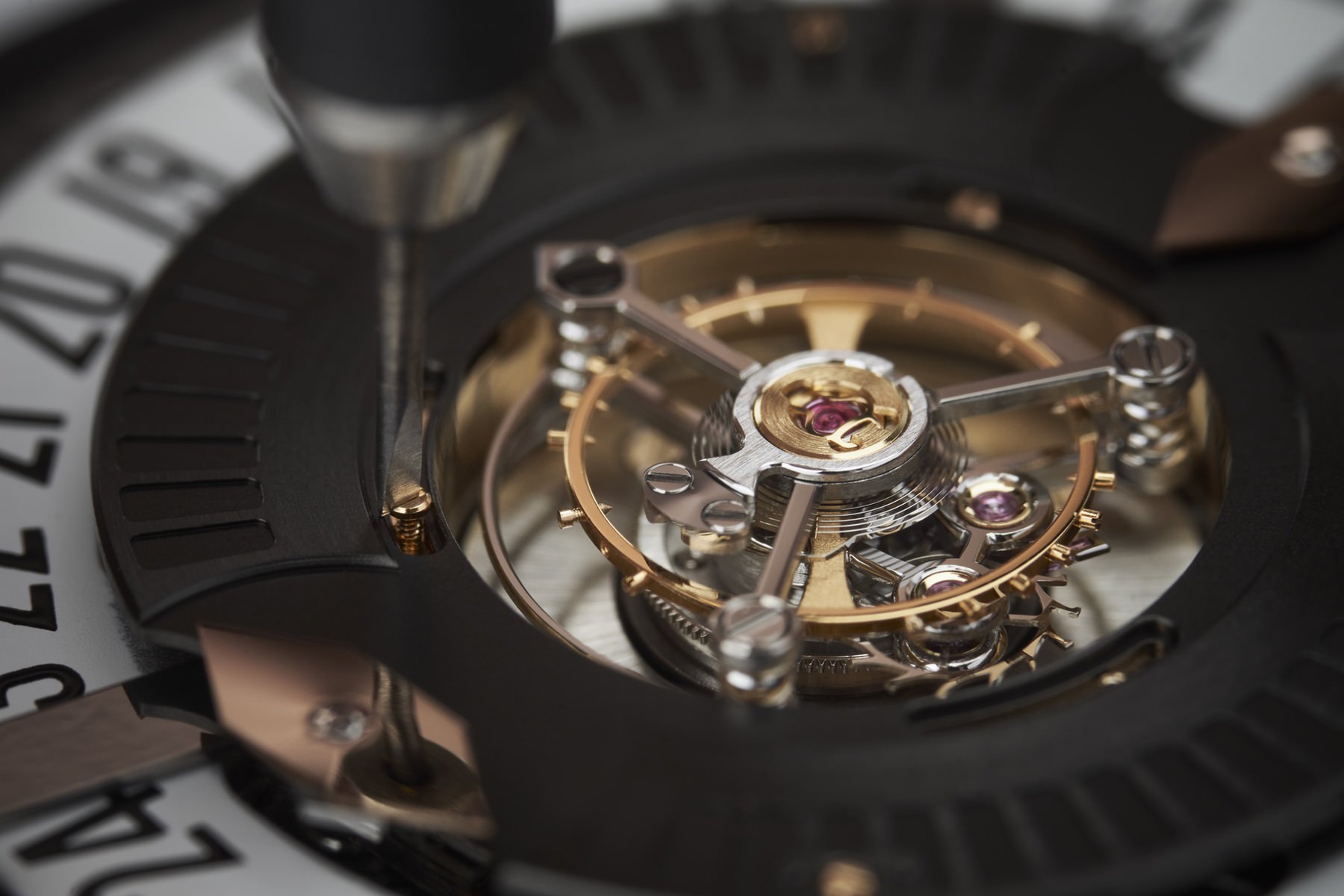 Bvlgari Octo Roma Tourbillon Central Papillon - View 2