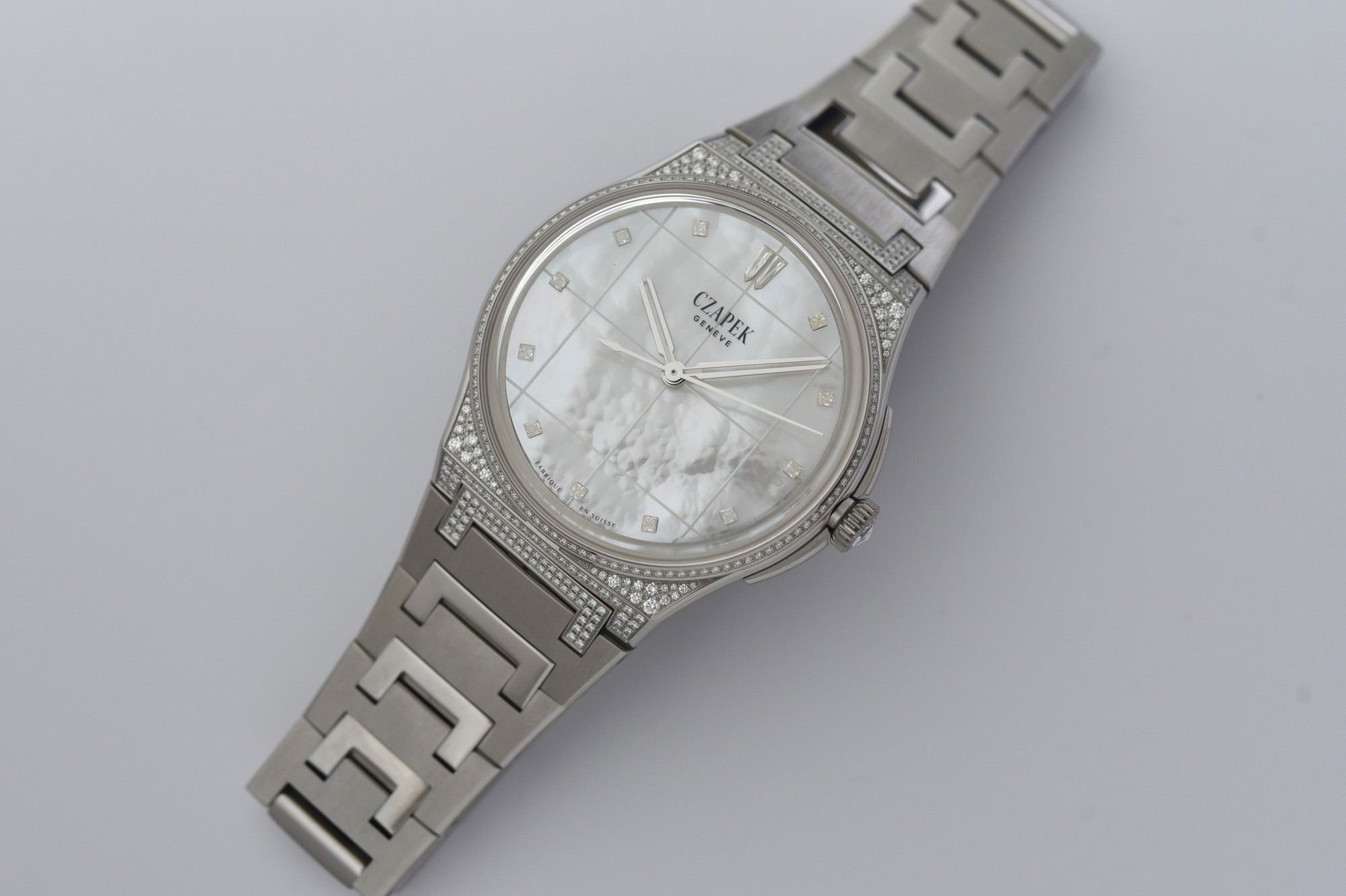 Czapek Antarctique S La Carte des Nuages Misty White - View 2