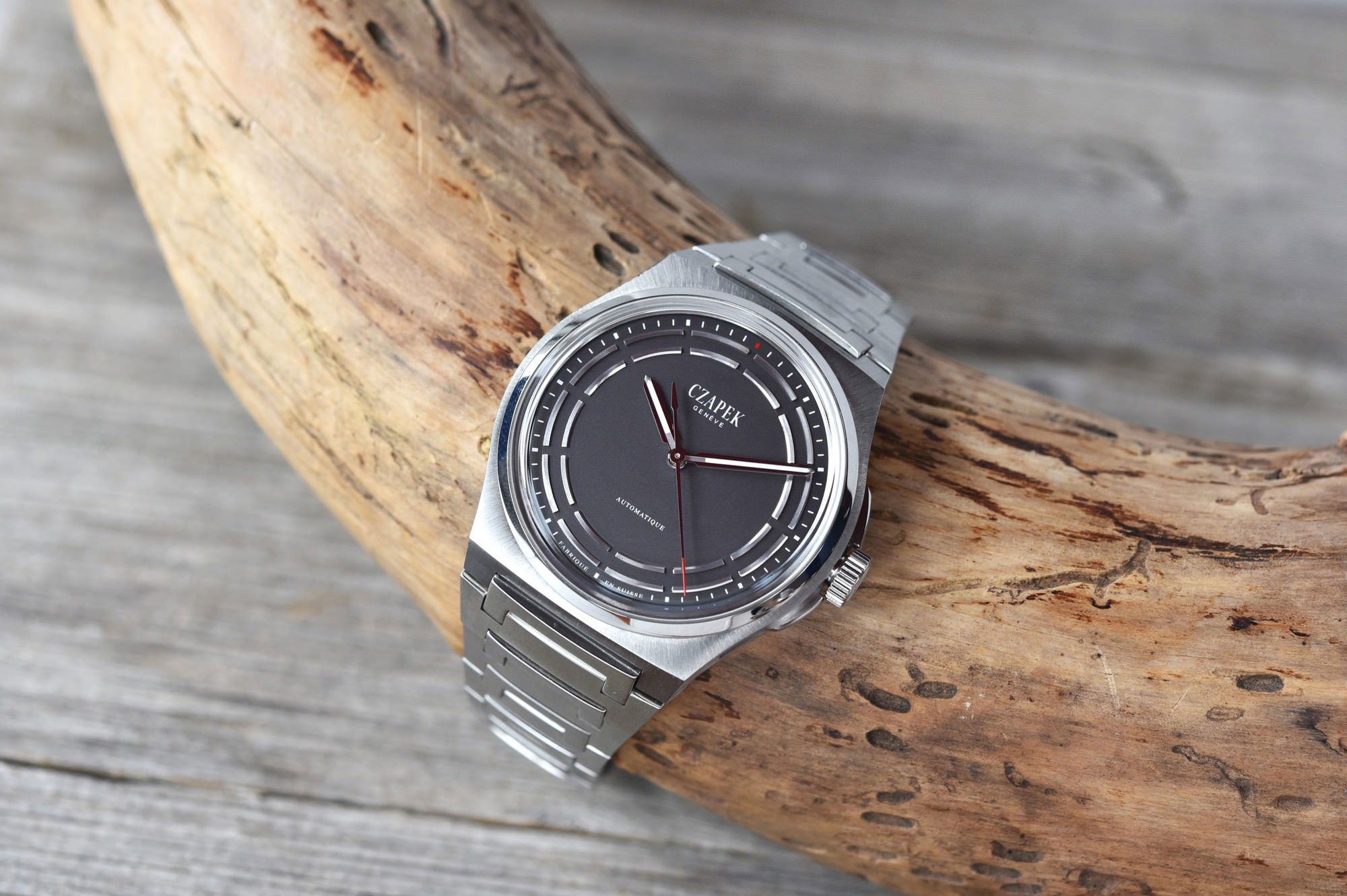 Czapek Antarctique Titanium Dark Sector - View 3