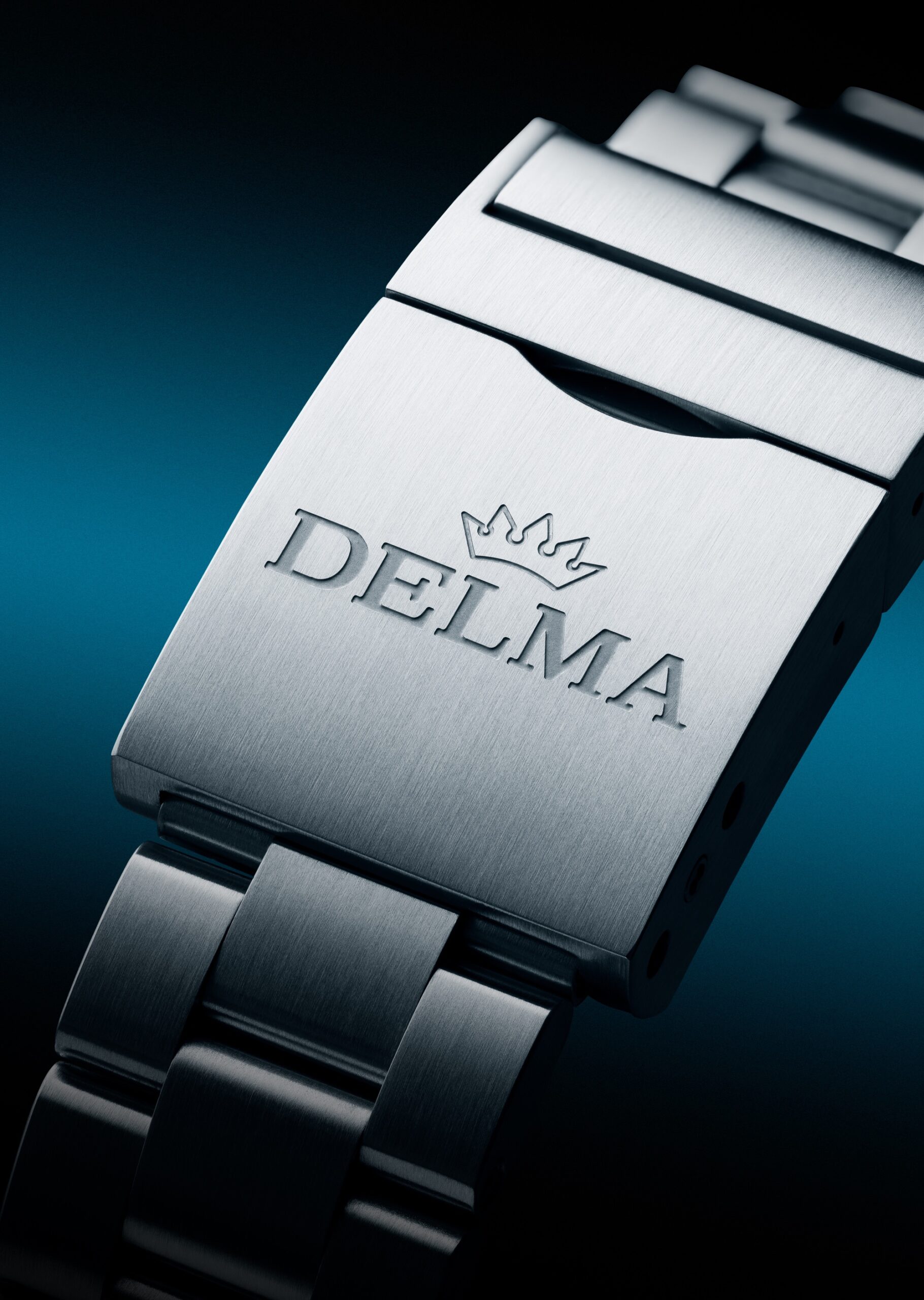 Delma Blue Shark IV - View 2
