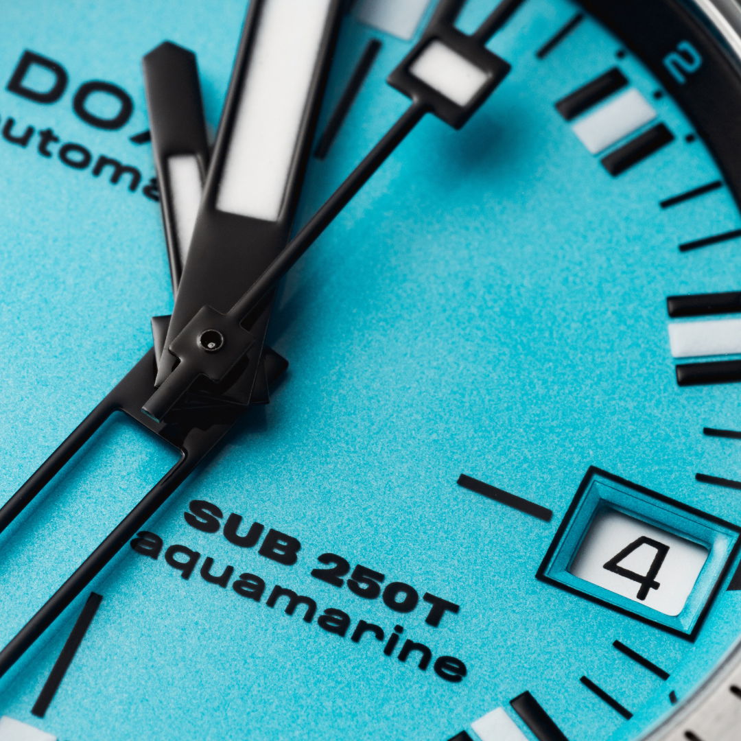 Doxa SUB 250T GMT Aquamarine - View 2