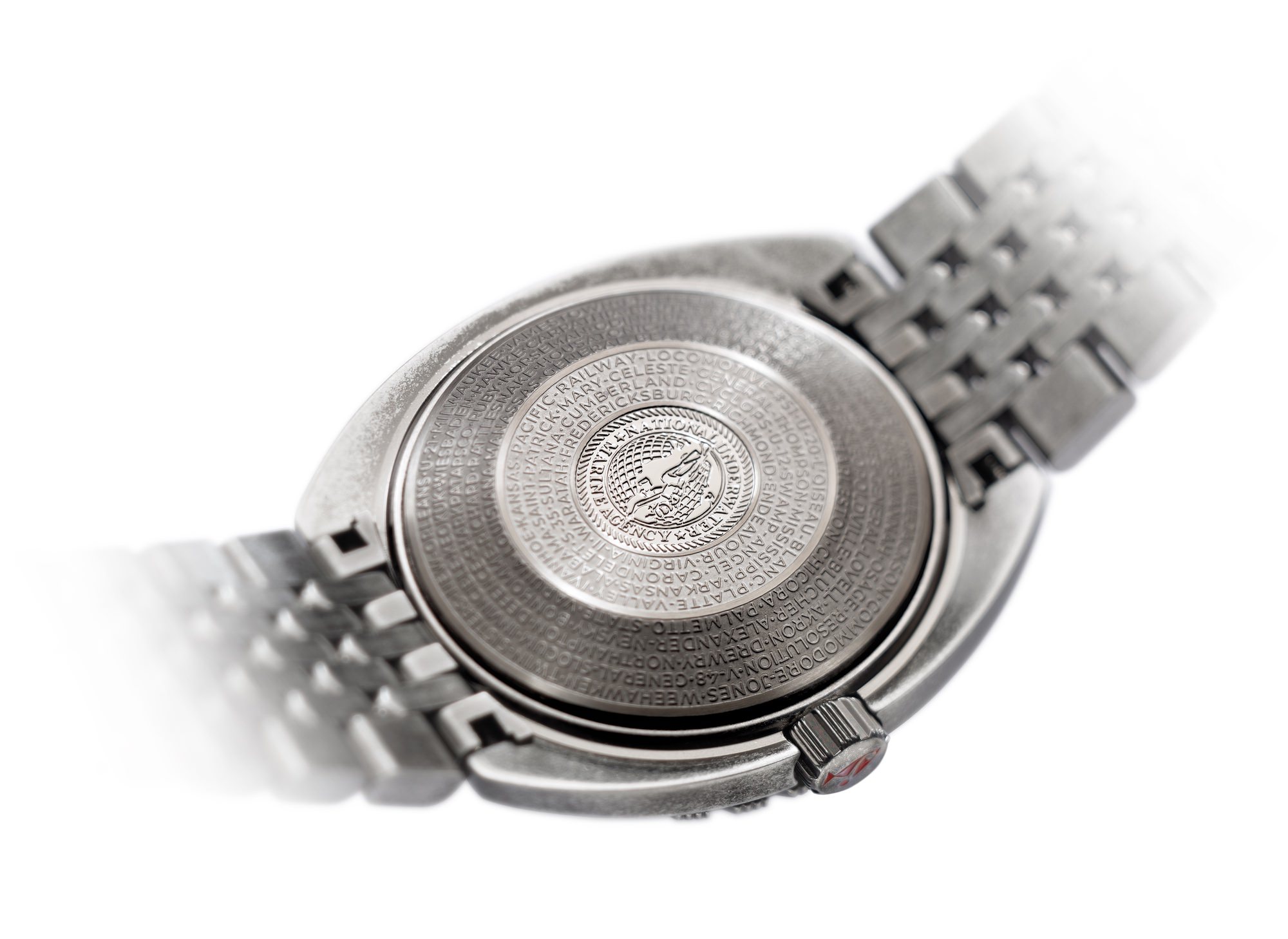 Doxa SUB 300T Clive Cussler - View 3