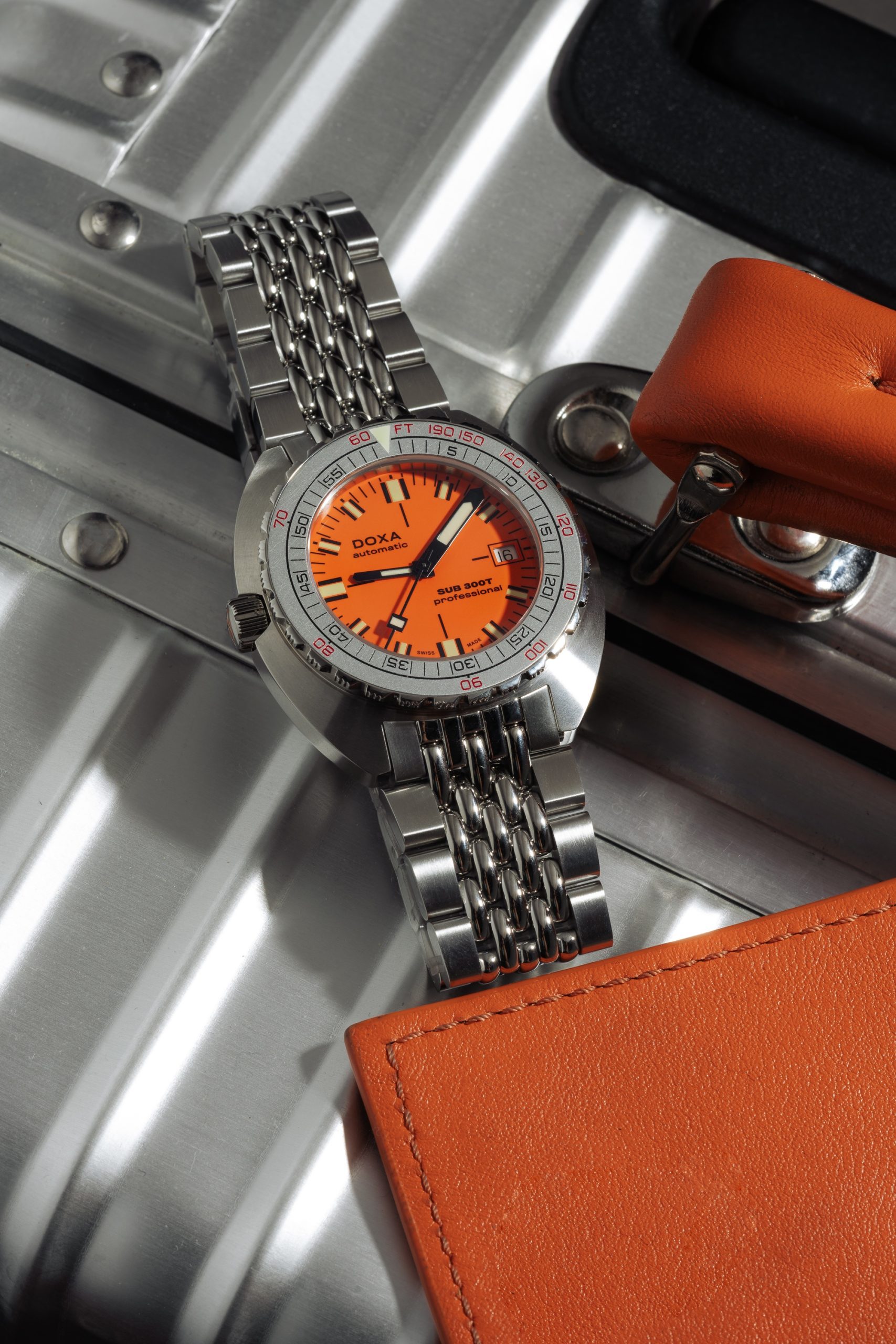 Doxa SUB 300T Professional Aristera - View 3