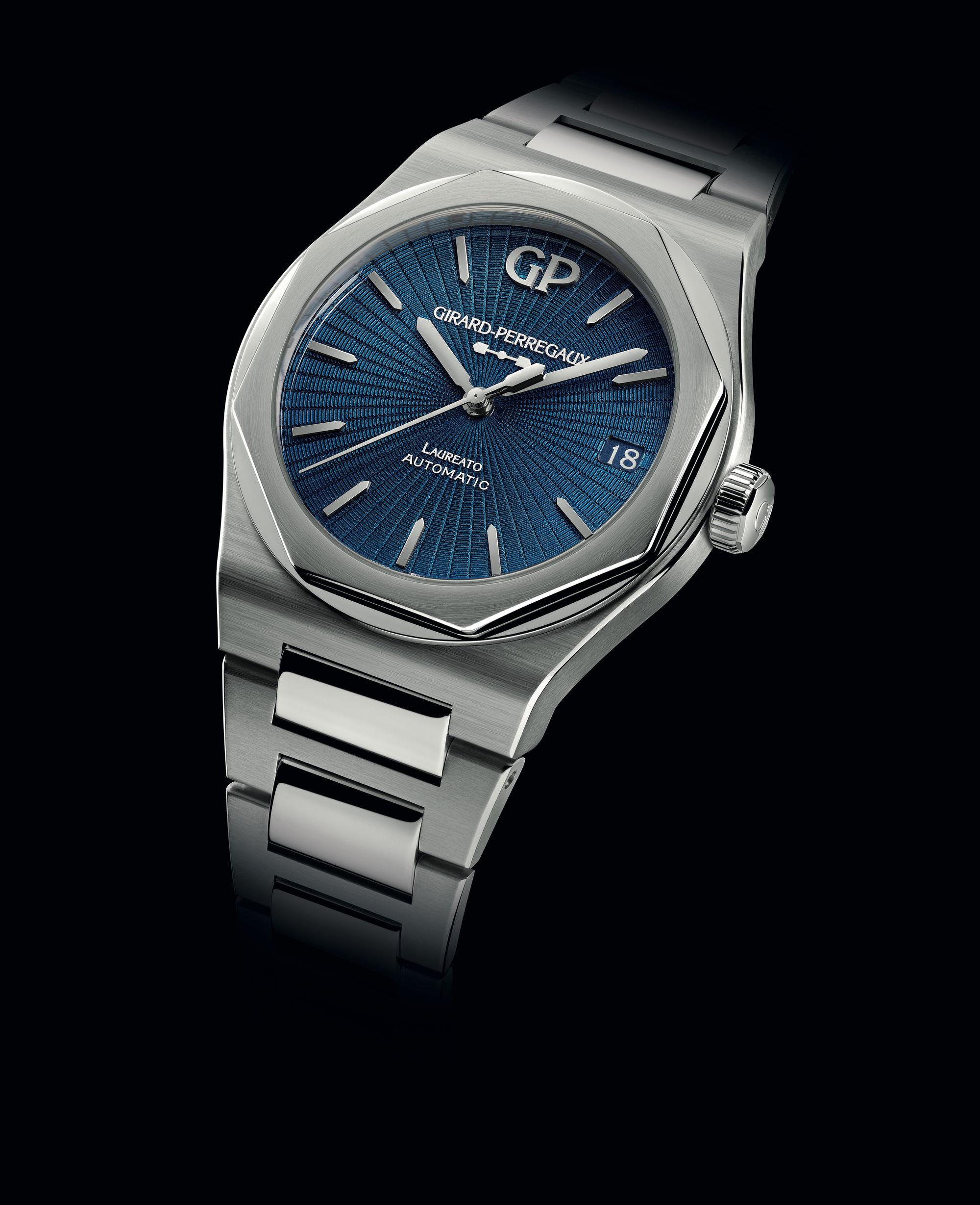 Girard-Perregaux Laureato 42 mm Japan ‘Aiiro’ Edition - View 2
