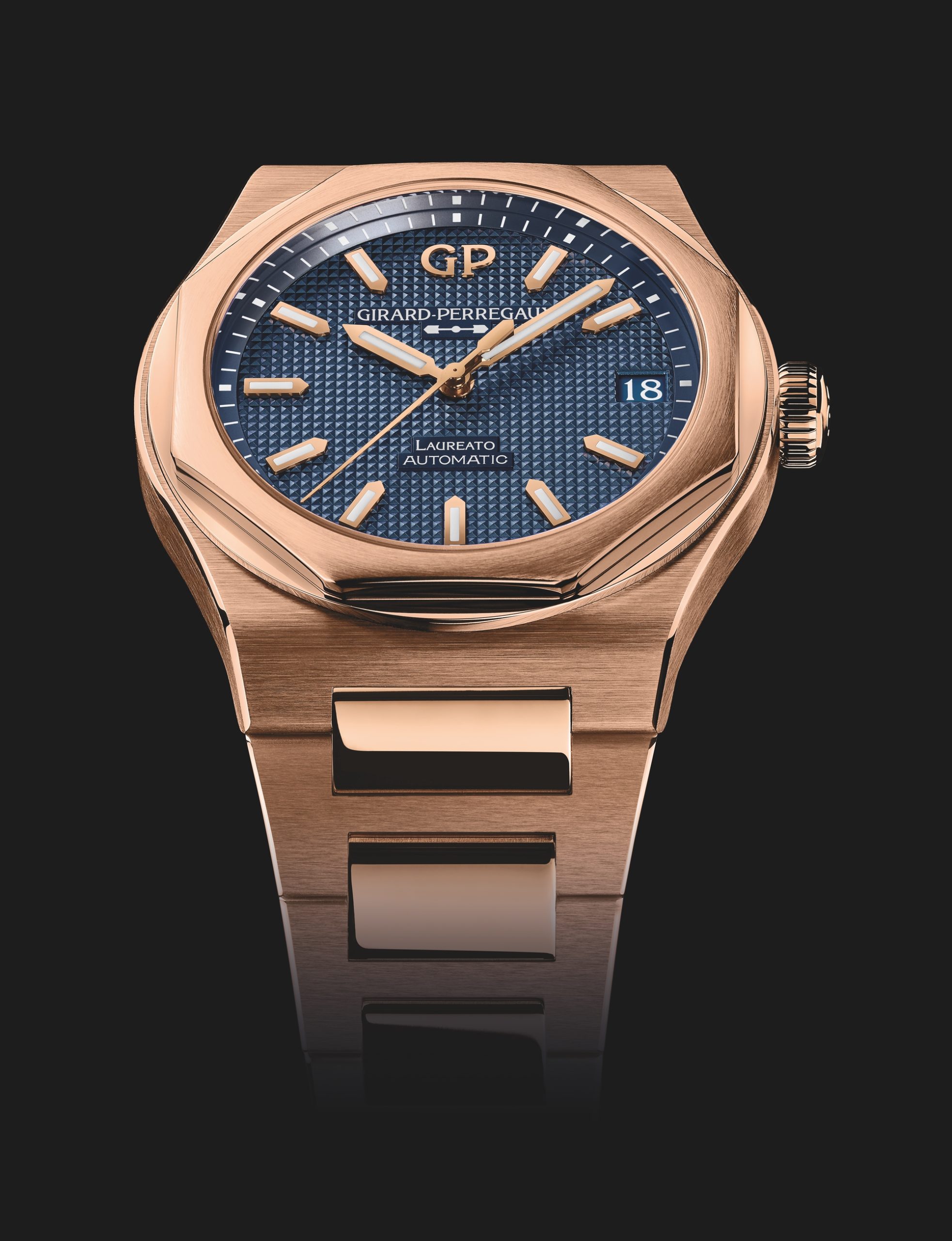 Girard-Perregaux Laureato 42 mm Pink Gold Ultramarine Blue - View 3