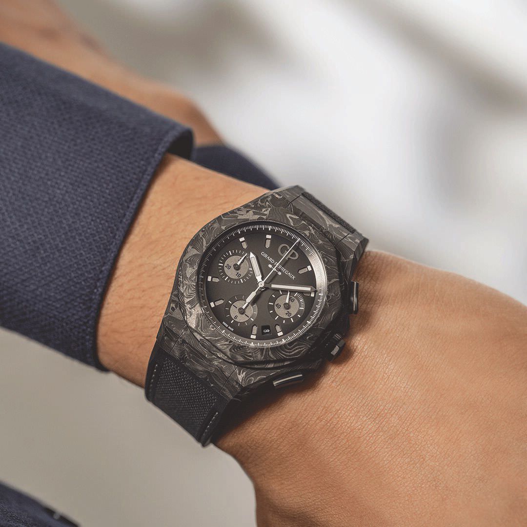 Girard-Perregaux Laureato Absolute Chronograph 8Tech - View 3