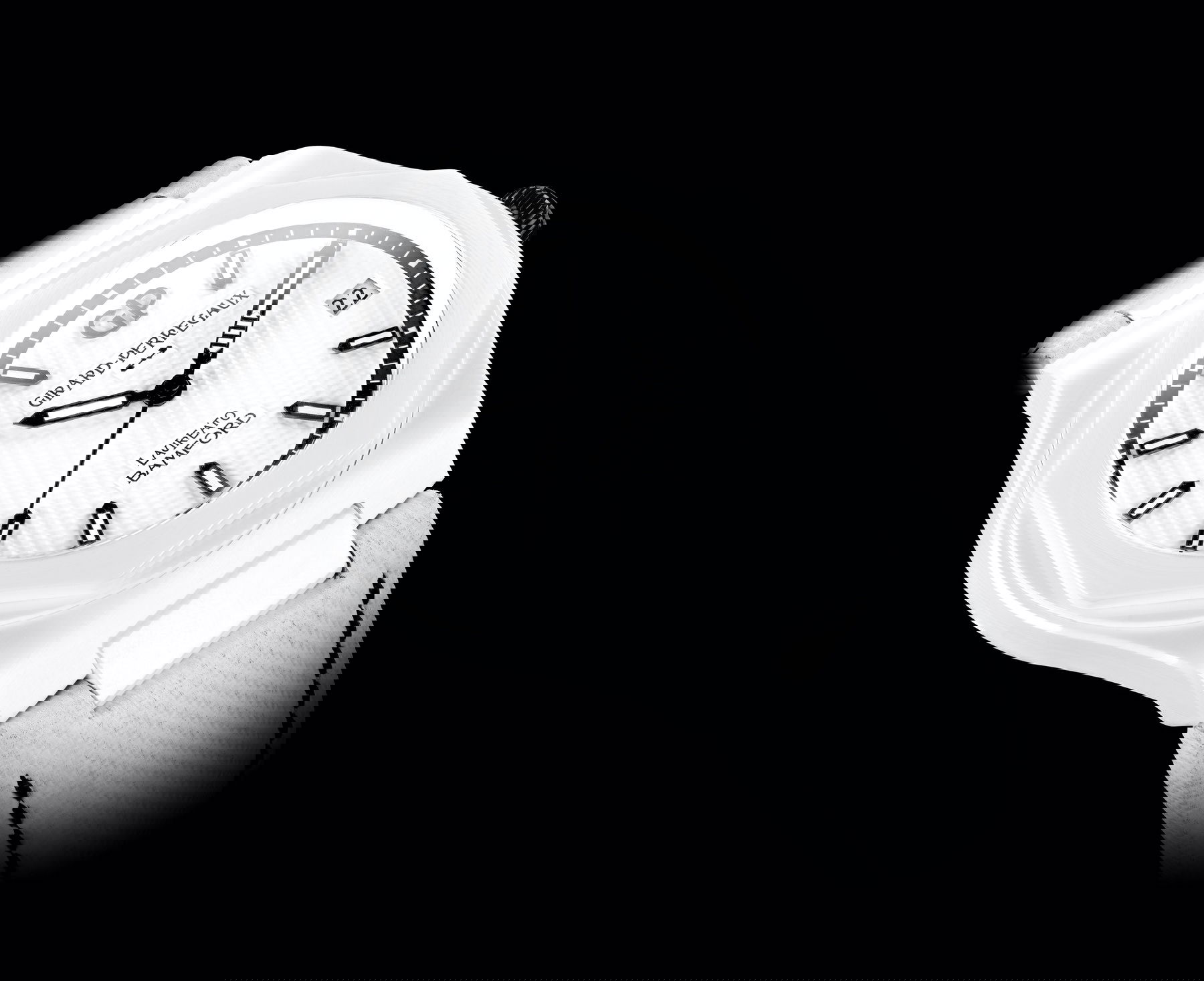 Girard-Perregaux Laureato Ghost - View 3