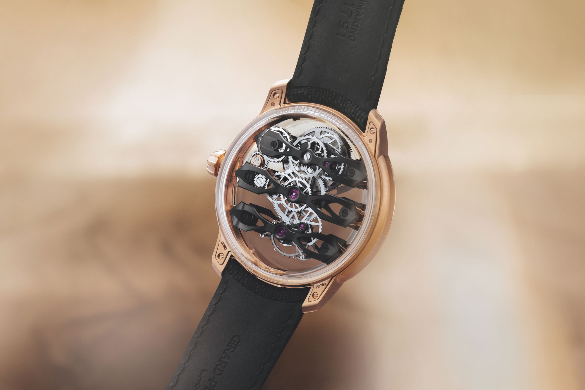 Girard-Perregaux Tourbillon with Three Flying Bridges - View 2