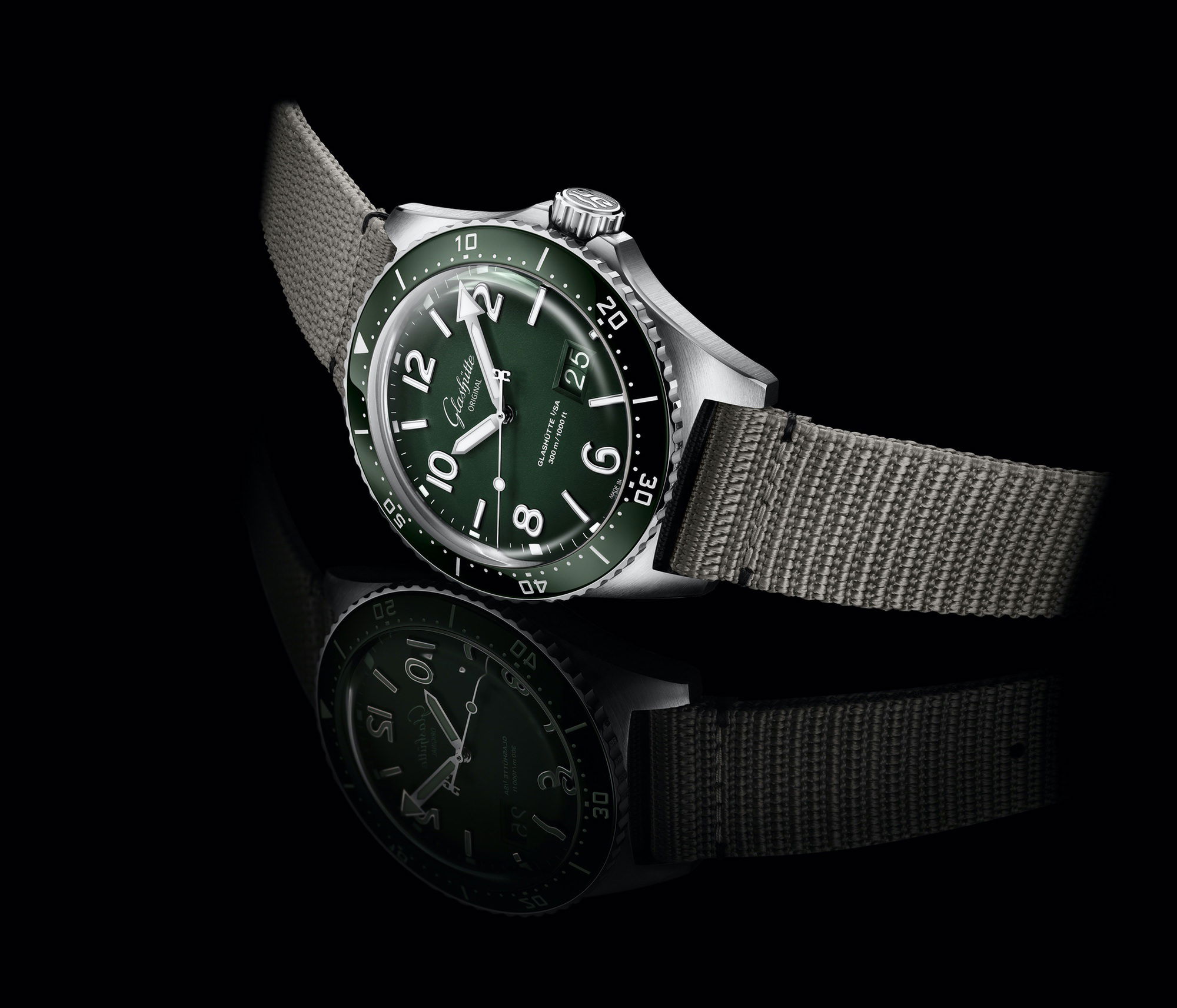 Glashütte Original SeaQ Panorama Date - View 3