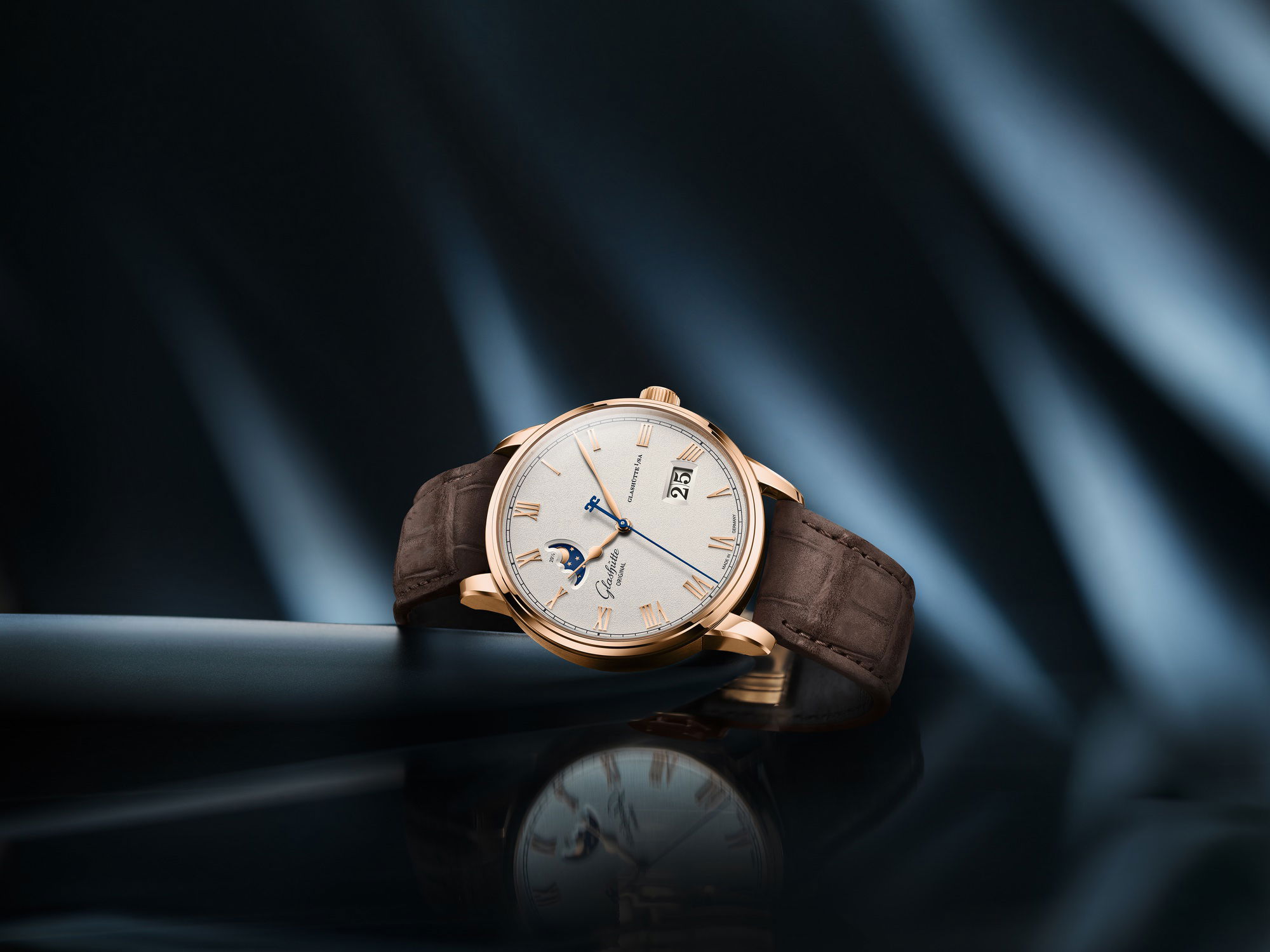 Glashütte Original Senator Excellence Panorama Date Moon Phase - View 3