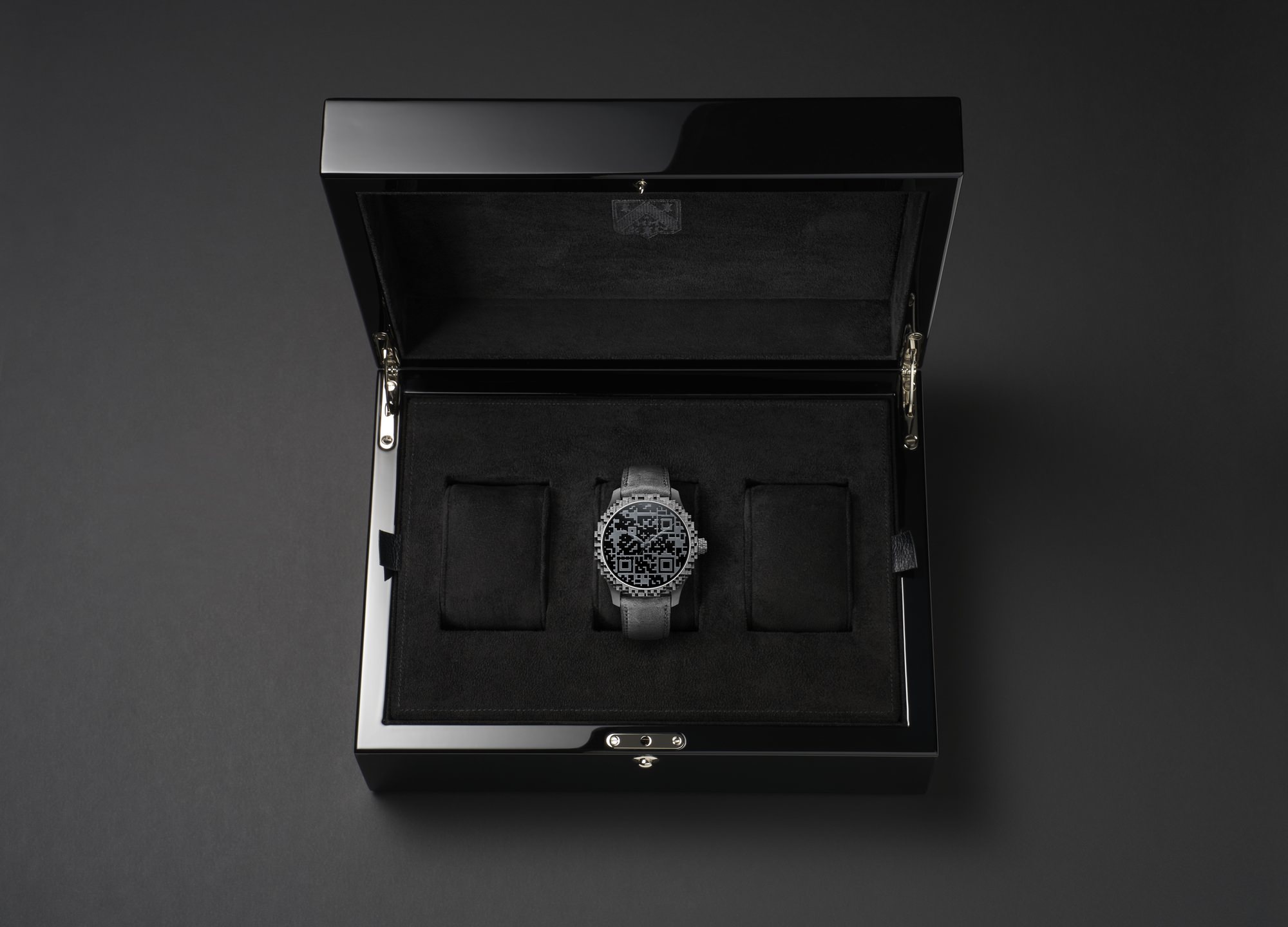H. Moser & Cie Endeavour Centre Seconds Genesis - View 2