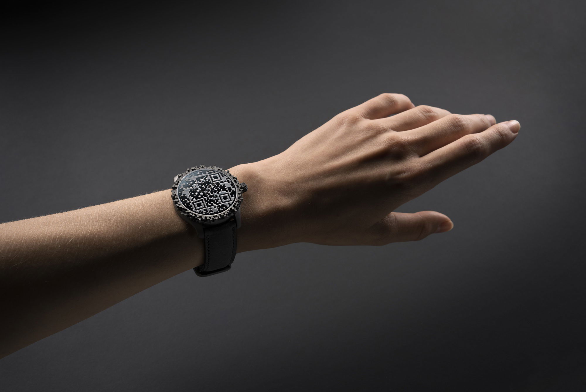 H. Moser & Cie Endeavour Centre Seconds Genesis - View 3