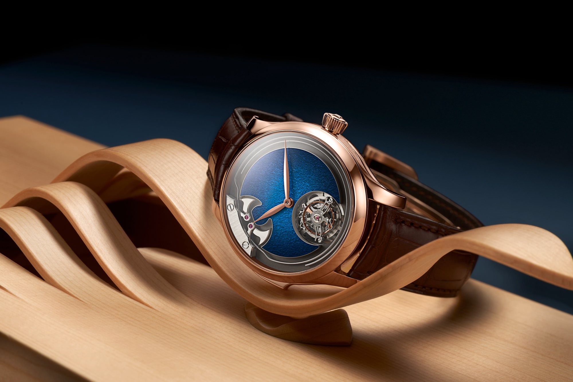 H. Moser & Cie Endeavour Concept Minute Repeater Tourbillon Aqua Blue - View 2