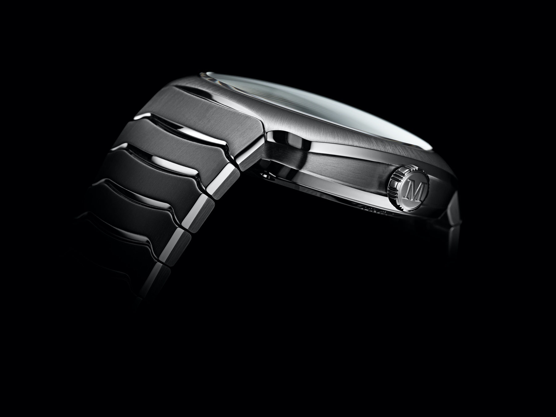 H. Moser & Cie Streamliner Center Seconds - View 2