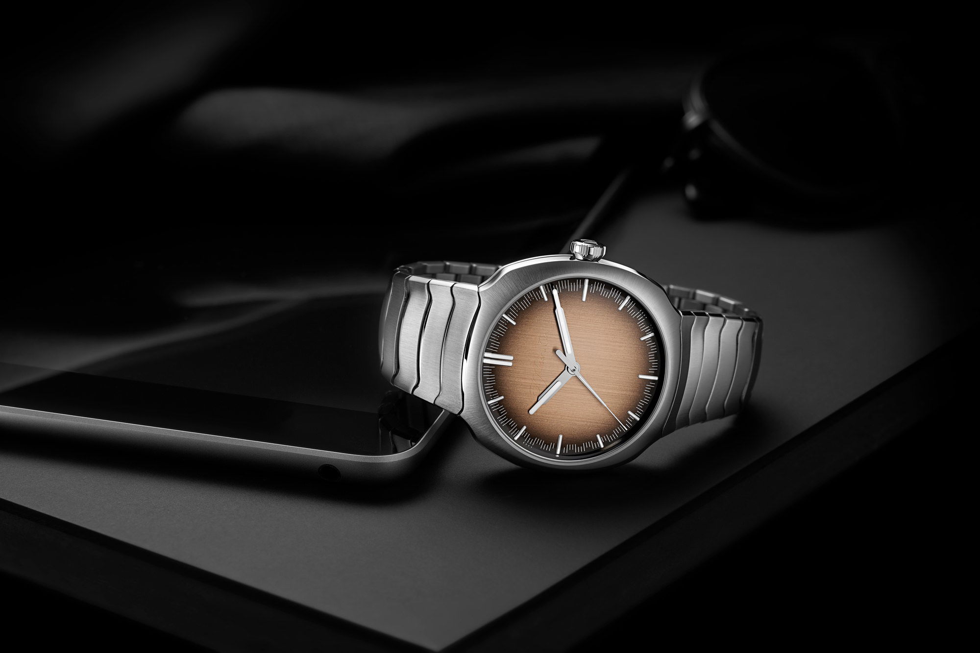 H. Moser & Cie Streamliner Centre Seconds Smoked Salmon - View 2