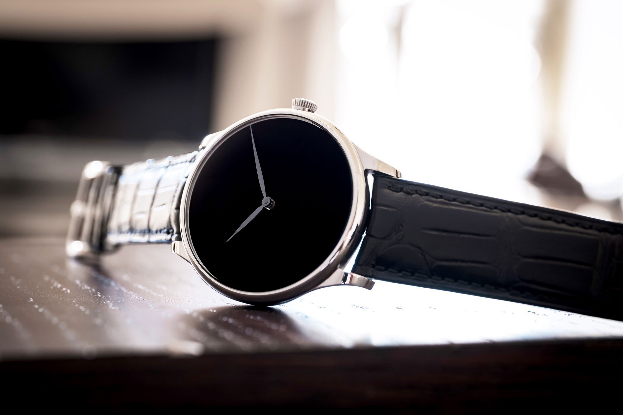H. Moser & Cie Venturer Vantablack® Black Hands XL - View 2