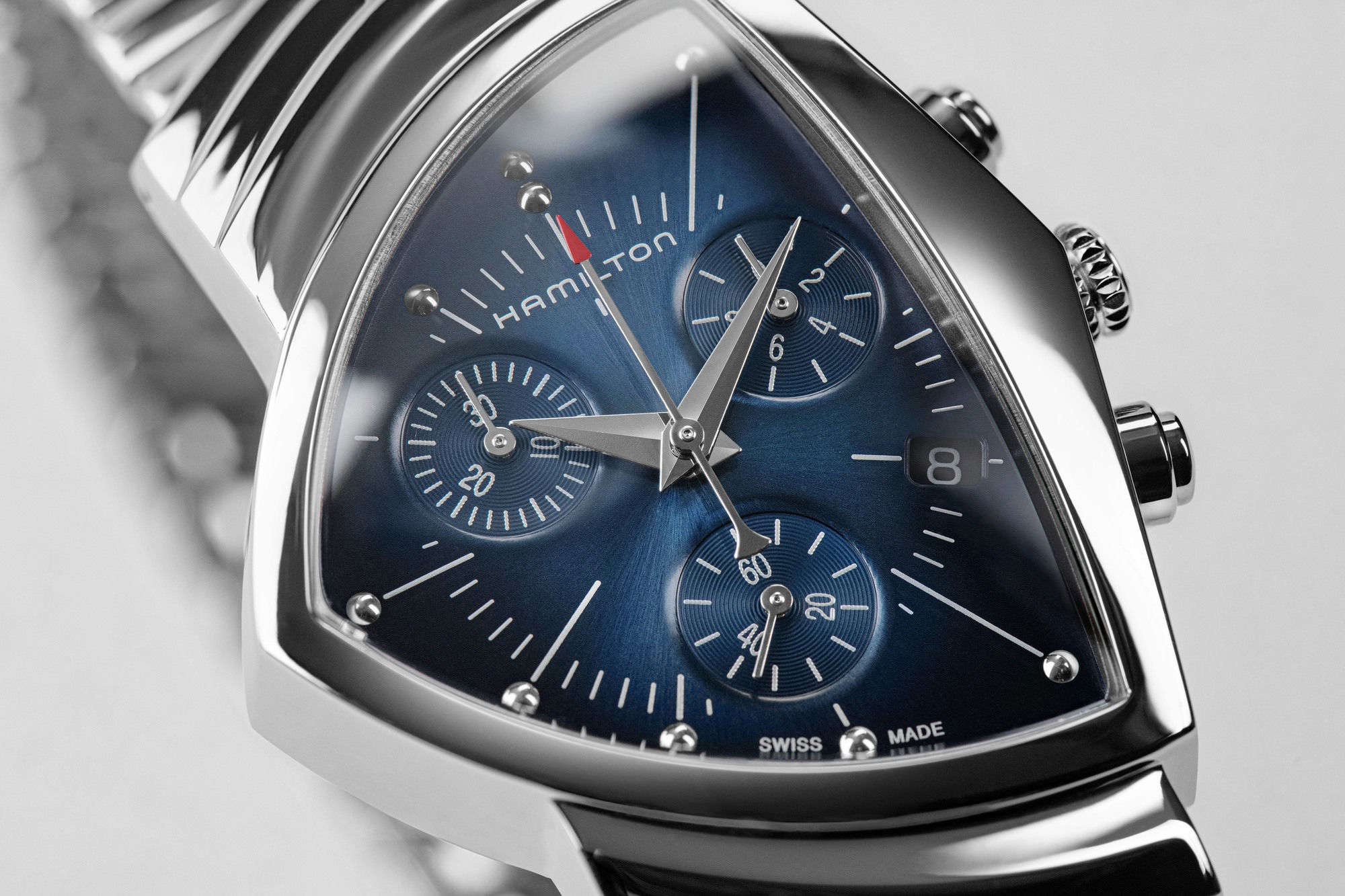 Hamilton Ventura Chrono Quartz - View 3